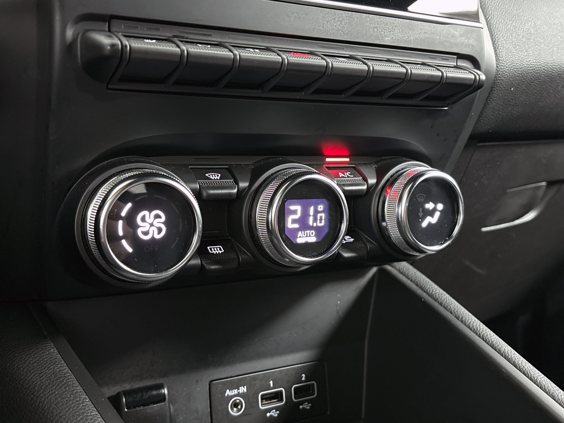 Renault Captur E-Tech plug-in hybrid 160PK SL Rive Gauche | 360 CAMERA | WINTER PACK | NAVI GROOT | BLACK EDITION