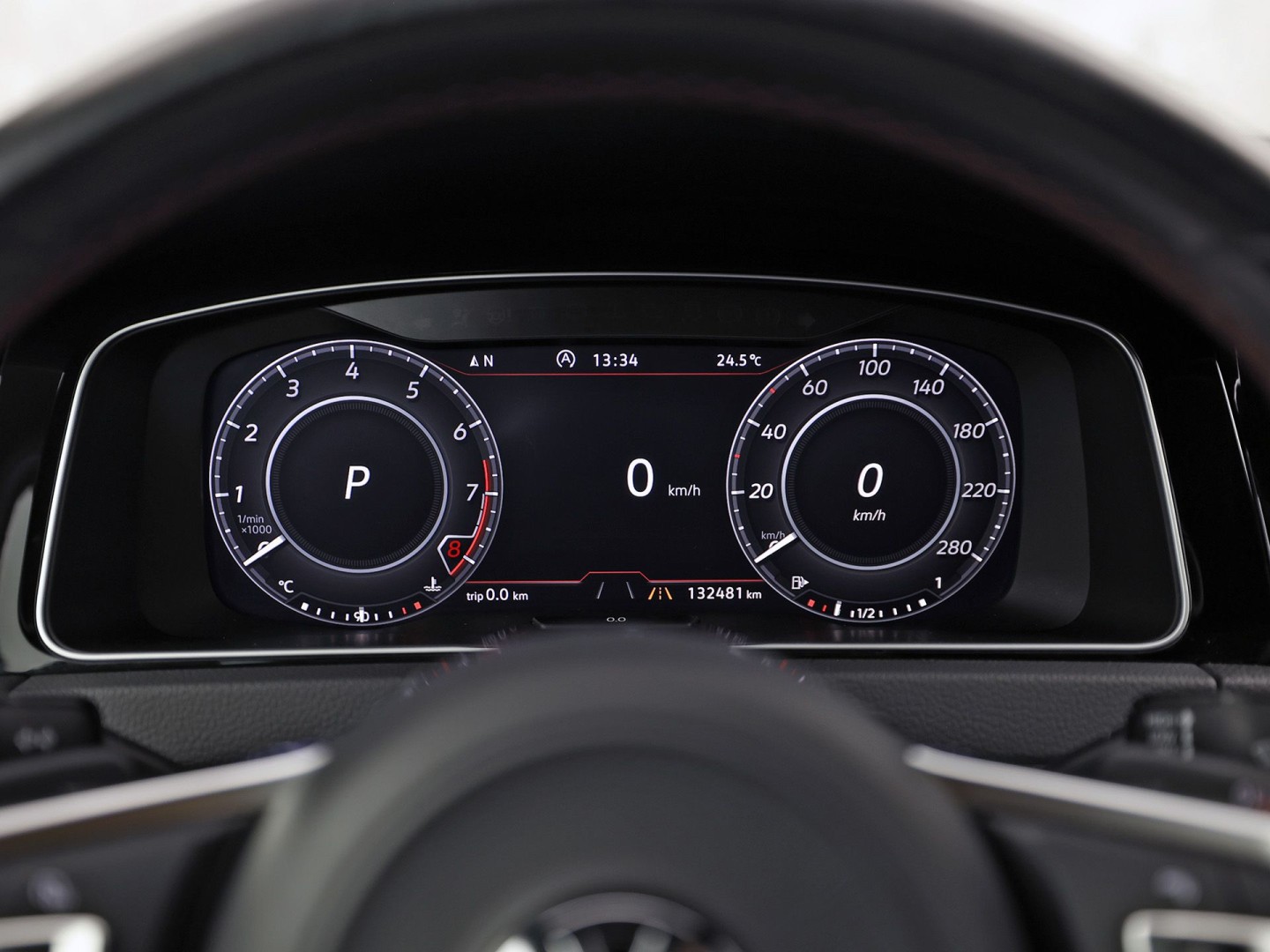 Volkswagen Golf 2.0 TSI GTI Performance 245Pk Automaat (VIRTUAL COCKPIT, APPLE CARPLAY, GROOT NAVI, MODE KNOP, DYNAUDIO, CAMERA, STOELVERWARMING, ADAPTIVE CRUISE, DODEHOEK DETECTOR, NIEUWSTAAT)