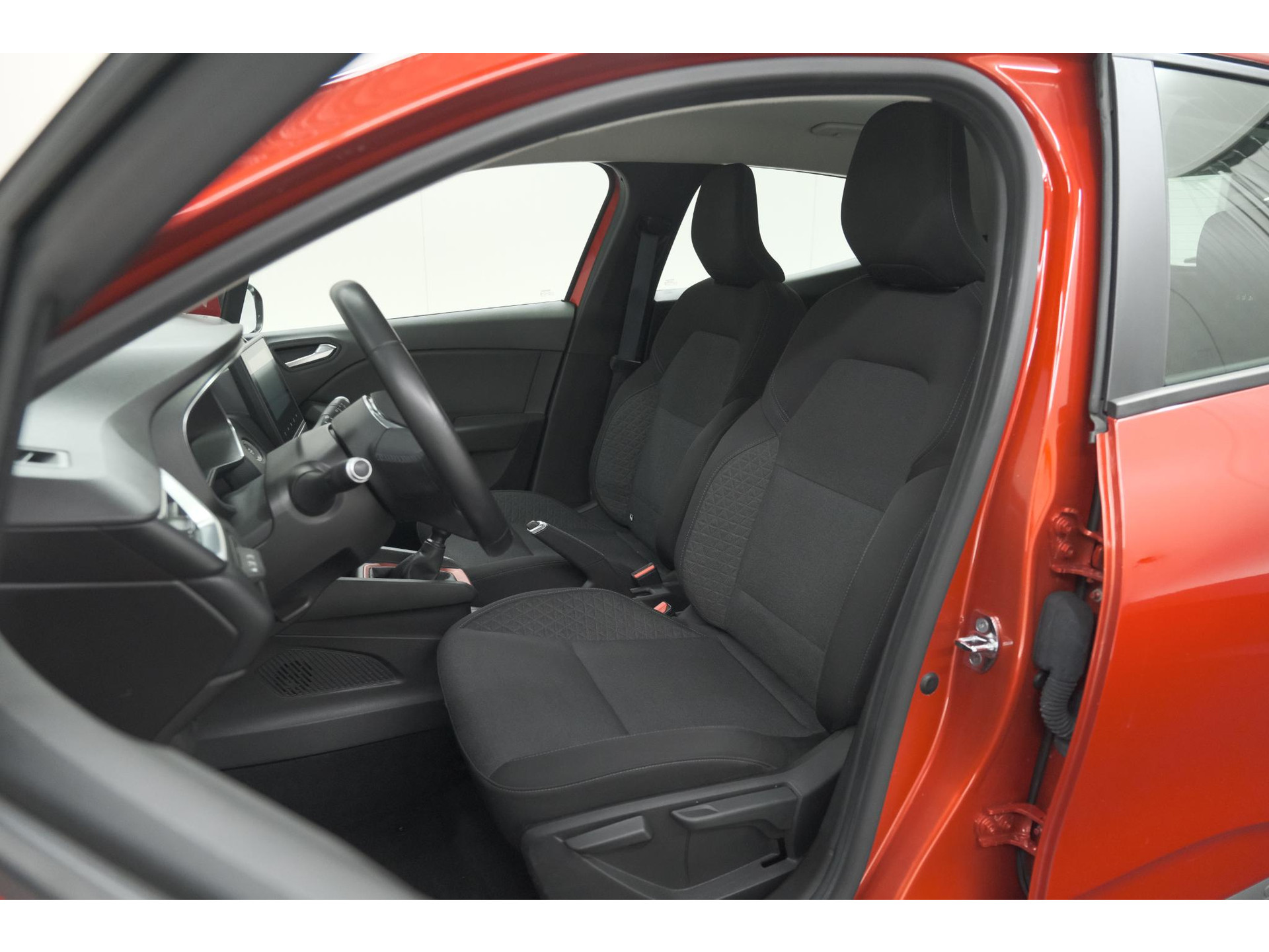 Renault Clio TCe 100 Zen | R.S. Line Pack | Allseason Banden | Apple Carplay | Parkeersensoren