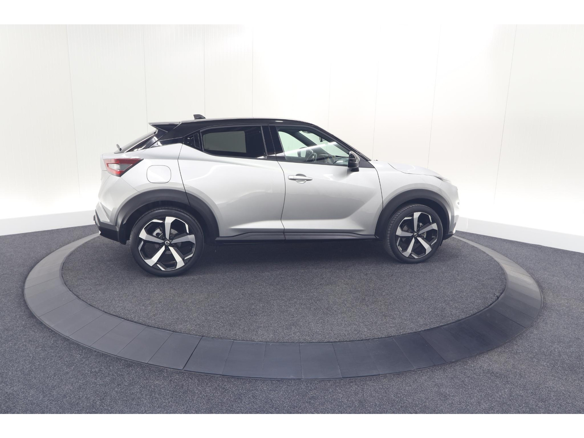 Nissan Juke 1.0 DIG-T Premiere Edition | Trekhaak | Camera | Apple Carplay | Parkeersensoren