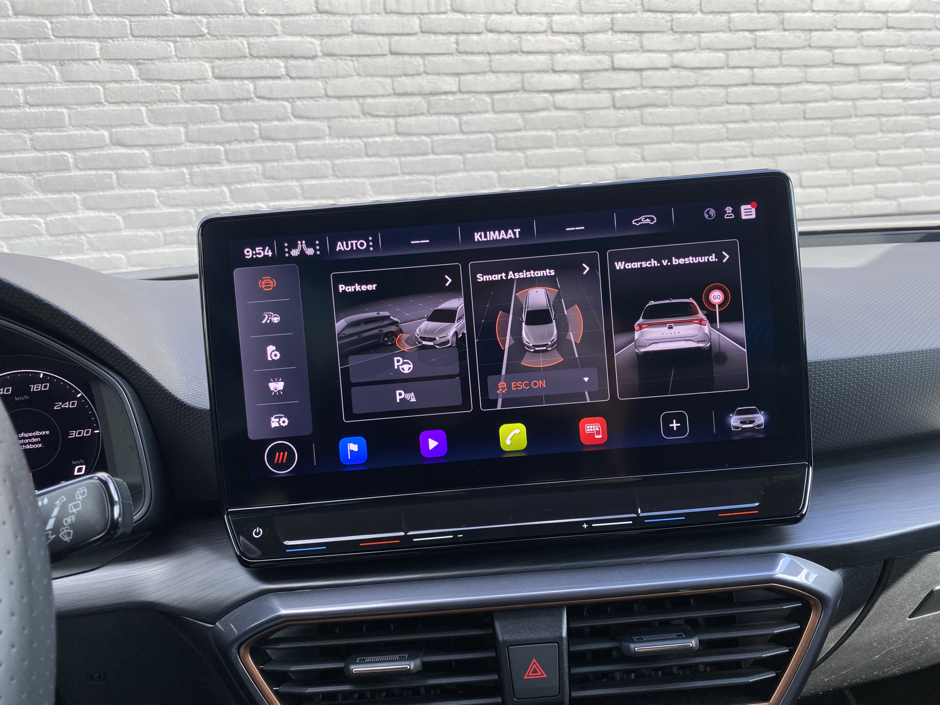 CUPRA Leon Sportstourer 1.4 e-Hybrid VZ Performance 245 pk | 1e eigenaar | dealer onderh. | panoramadak | elektr. a. klep | kuipstoelen