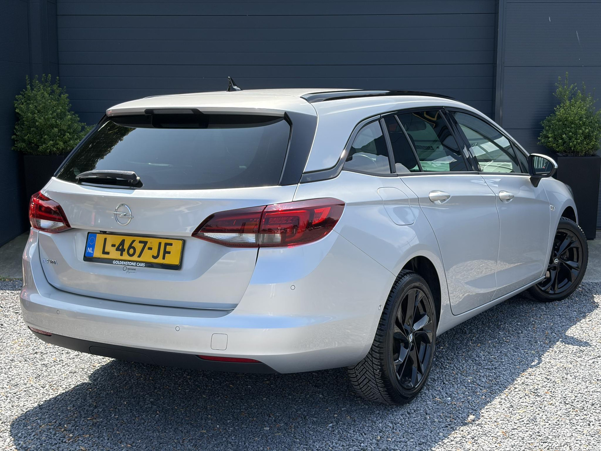Opel Astra Sports Tourer 1.2 Ultimate 146pk,Afn Trekhaak,Camera,Keyless,Carplay,6 Bak,Stoelverw,Lm velgen,Alcantara-Leder,Dealer Onderhouden,Clima,Cruise,Dodehoek,Rijstrooksensor,N.A.P,Pdc V+A,Apk tot 07-2028