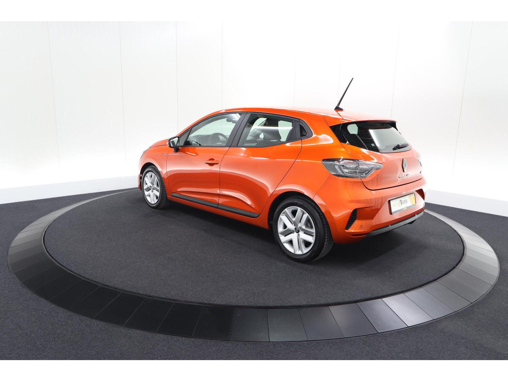 Renault Clio 1.6 E-Tech Full Hybrid 145 Evolution Holland Edition | Apple Carplay | Parkeersensoren | LED | Cruise Control