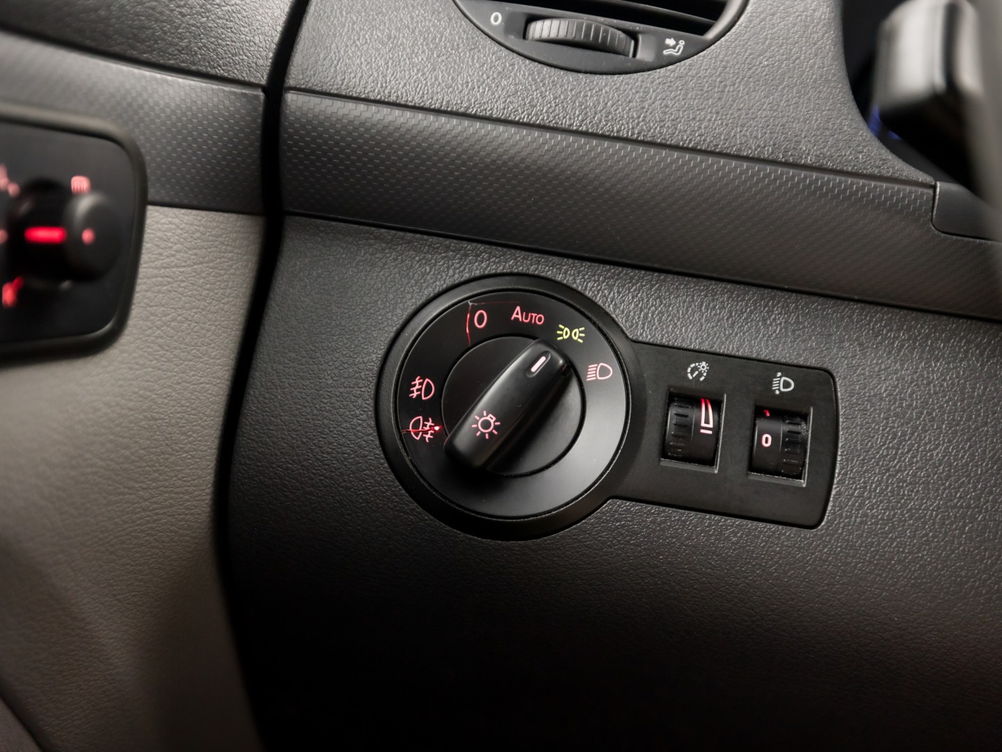 Volkswagen Caddy 1.4 Life 5 Persoons (CLIMATE, SCHUIFDEUREN, ELEK RAMEN, NIEUWE APK, NIEUWSTAAT)
