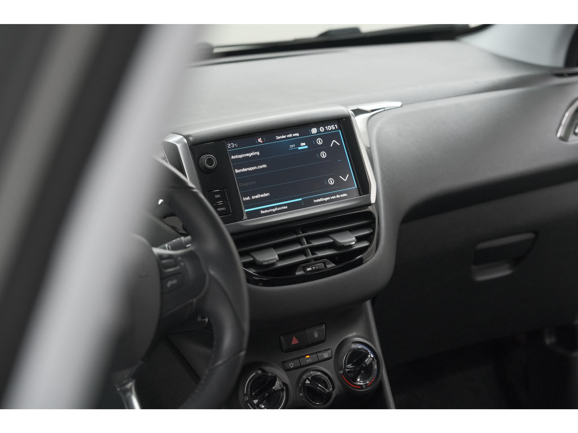 Peugeot 208 PureTech 82 Signature | Parkeersensoren | Apple Carplay | Pack Connect | Armsteun