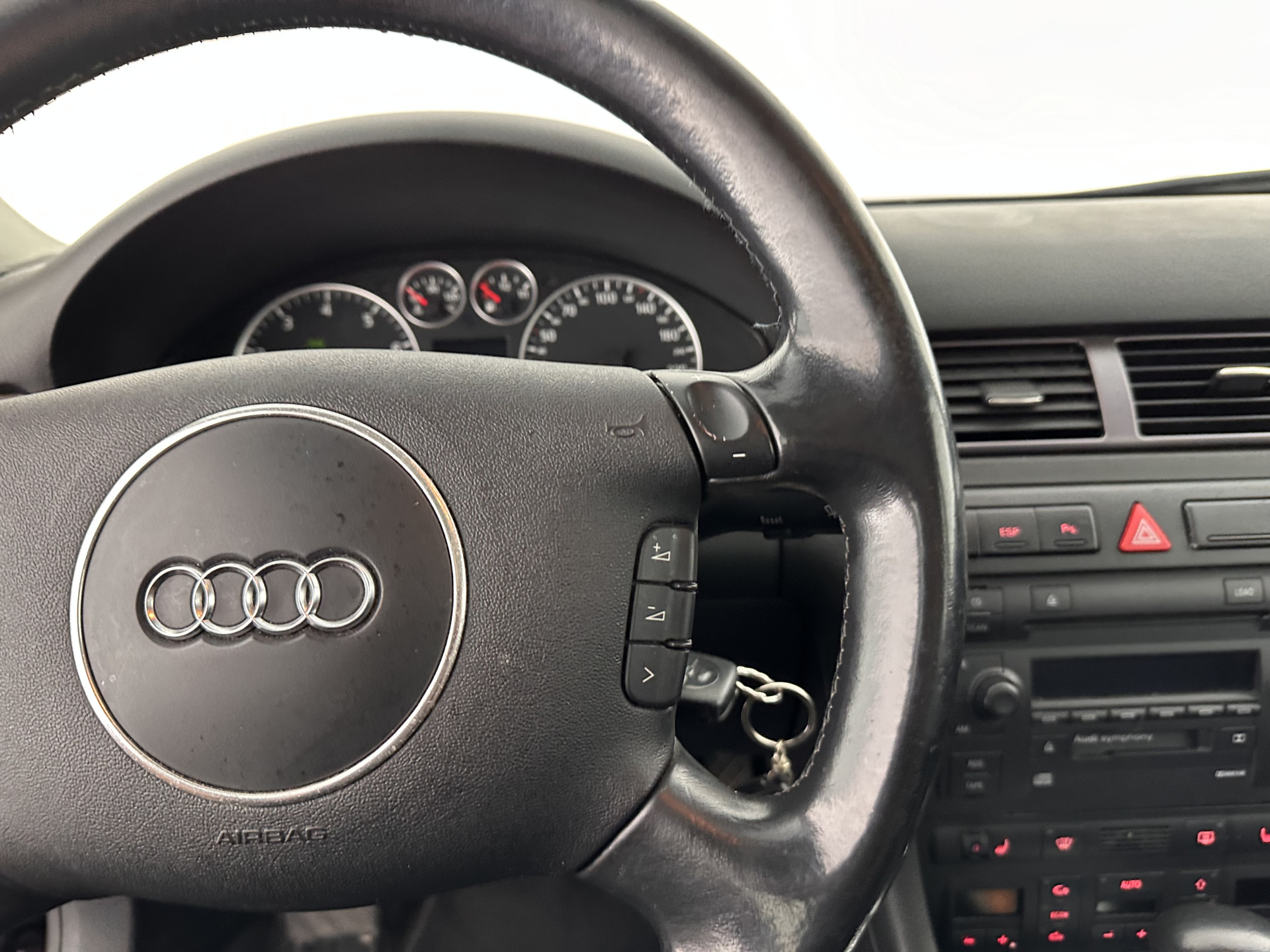 Audi A6 Limousine 2.4 MT  [ GEARBOX-PROBLEM ] Aut. *LUXURY-LEATHER | ECC | PDC | CRUISE | RADIO-CD | COMFORT-SEATS | 17"ALU*