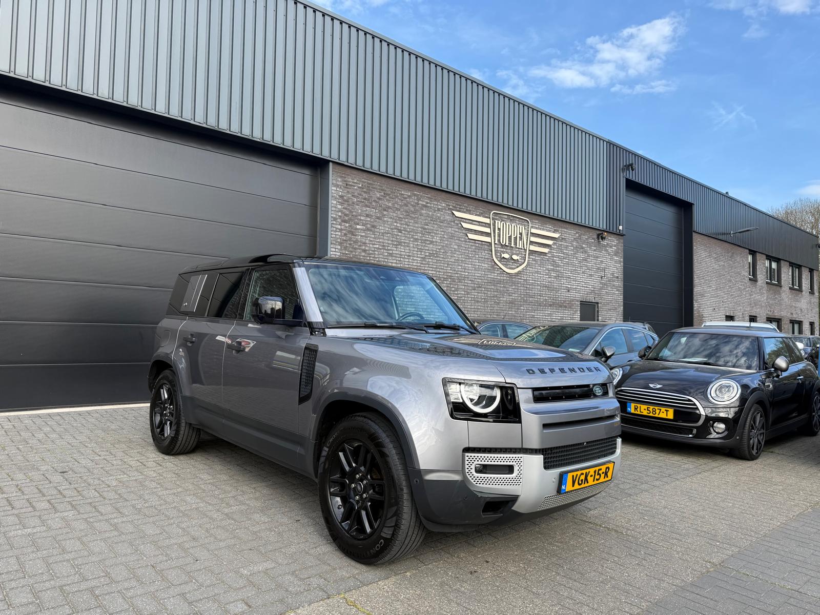 Land Rover Defender 2.0 D240 110 S | 3/6/12MND GARANTIE | GRIJSKENTEKEN| PANO | CRUISE | LED | CARPLAY | DAB | NAVI | LMV |