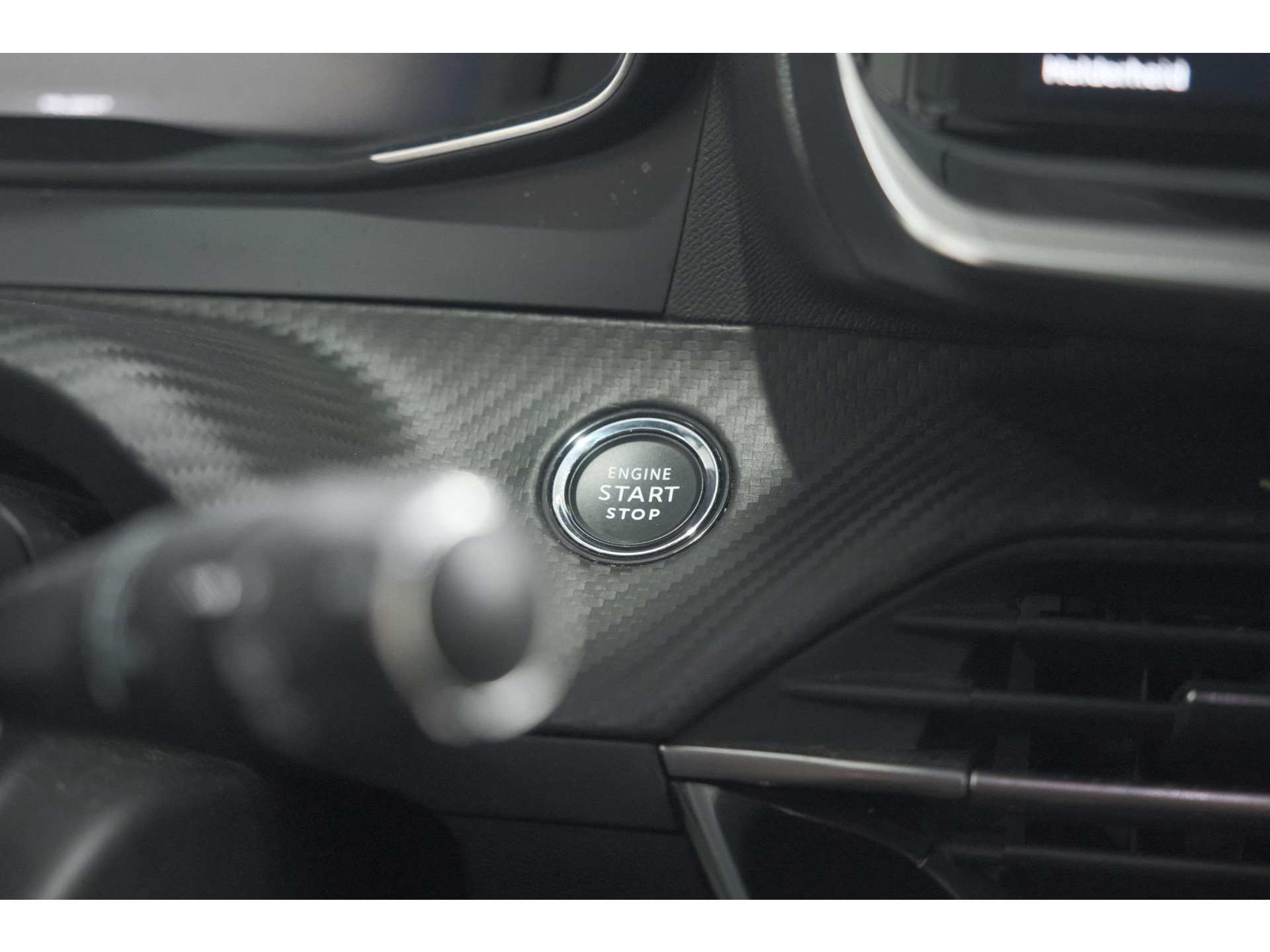 Peugeot 2008 Hybrid 136 e-DCS6 Allure | 360 Camera | Navigatie | Adaptieve Cruise Control | Dodehoekdetectie
