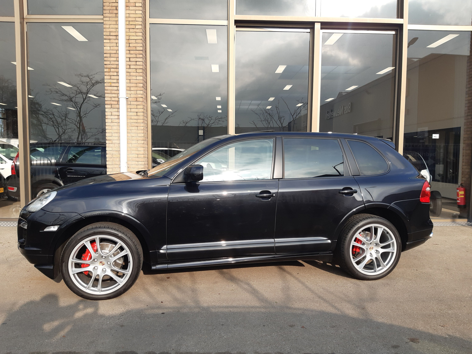 Porsche Cayenne GTS Uniek Exemplaar met lage kilometers Volledige onderhoudshistorie van Porsche-dealer beschikbaar,