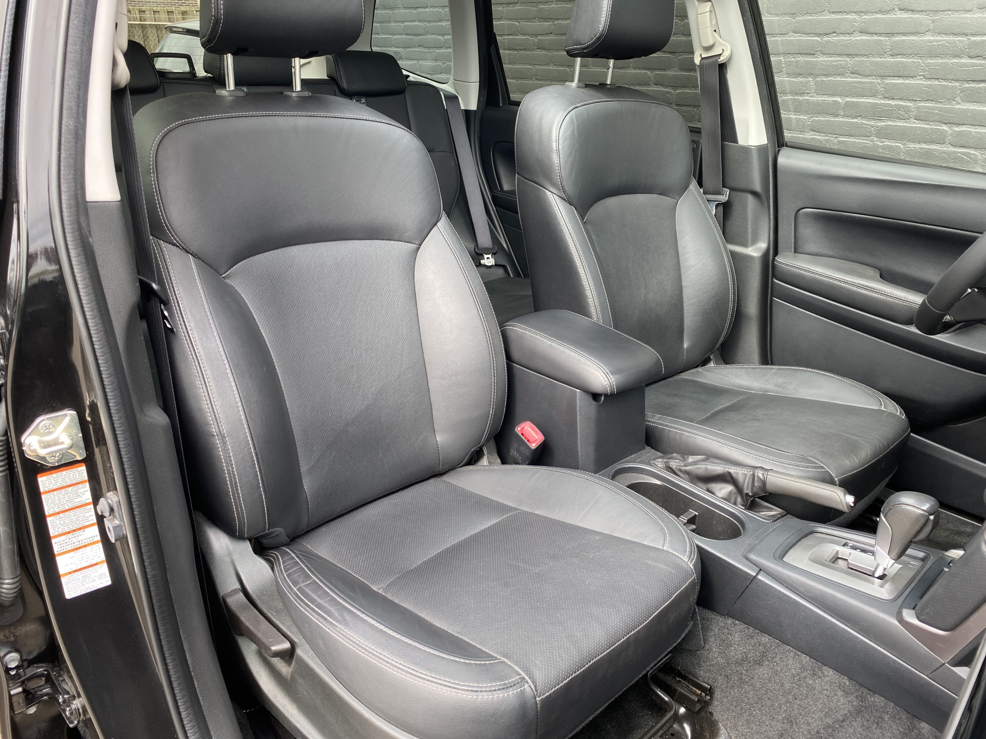 Subaru Forester 2.0 AWD Premium 150 pk AUT. | 1e eigenaar | dealer onderhouden | navigatie | leder interieur | panoramadak | keyless