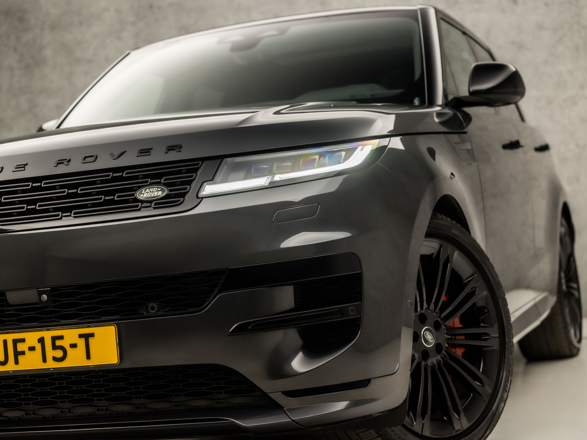 Land Rover Range Rover Sport 3.0 P460e Dynamic PHEV 441Pk Automaat (PANORAMADAK, LUCHTVERING, MERIDIAN AUDIO, STOELVERWARMING EN KOELING, 360 CAMERA, MEMORY SEATS, ADAPTIVE CRUISE, KEYLESS, NIEUWSTAAT)