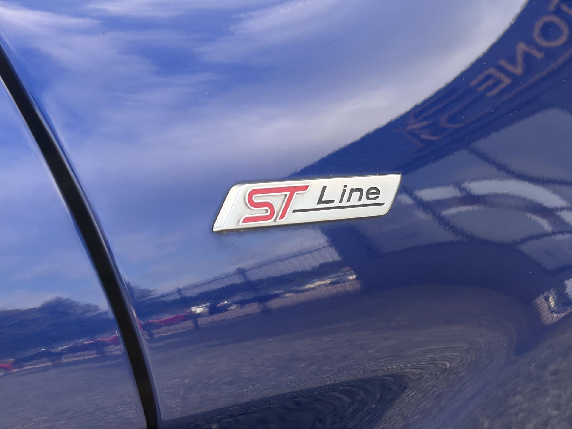 Ford Fiesta 1.0 EcoBoost ST Line 102pk l Navi l 2e Eigenaar l Airco l Cruisel 5 Deurs l  Pdc l 17''Lm velgen l Recent beurt gehad l Bj 12-2016 l N.A.P l Apk tot 01-2027