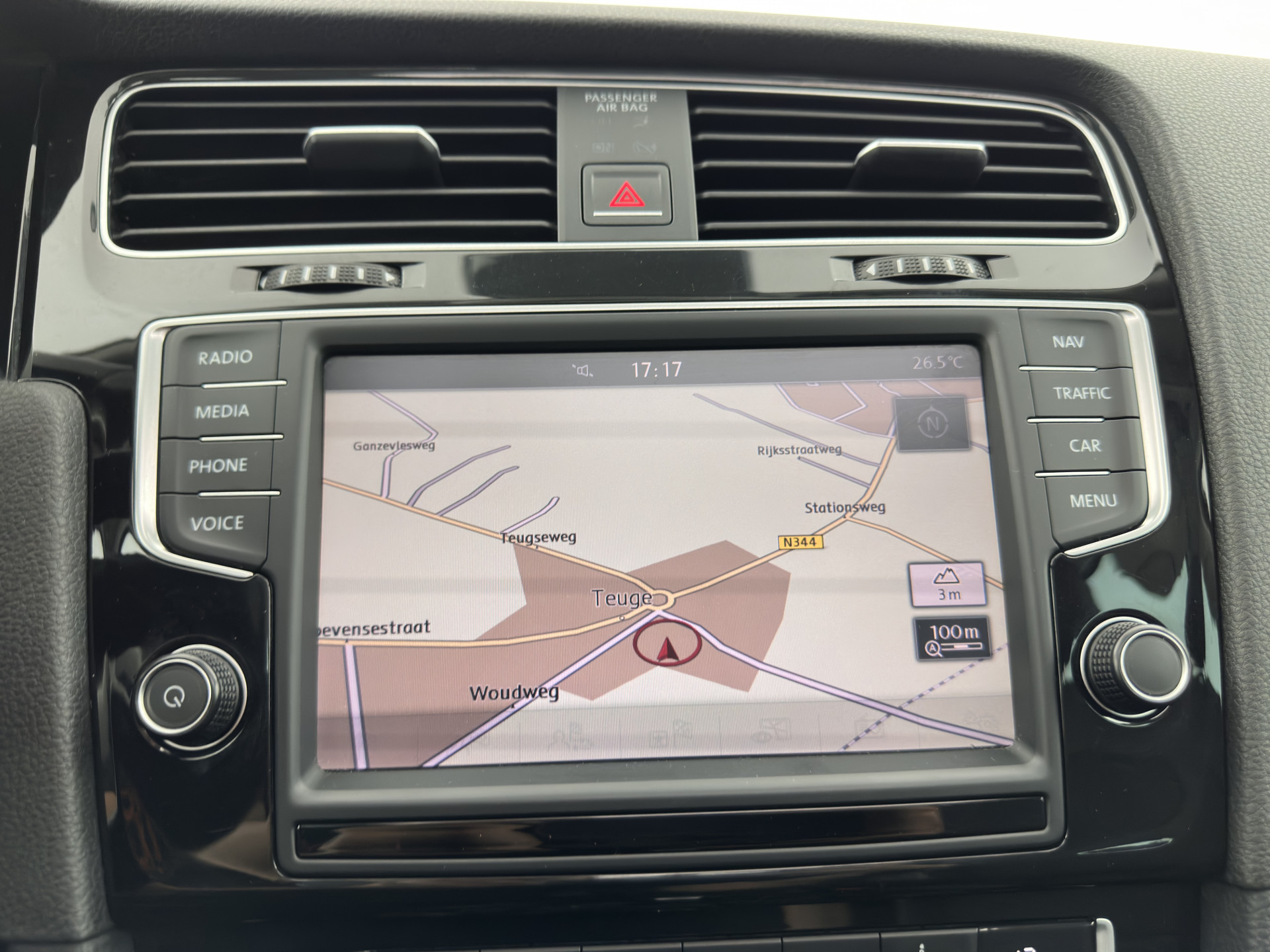 Volkswagen Golf Variant 1.4 TSI Highline Aut. *PANO | ADAPTIVE-CRUISE | LEATHER-FABRIC | XENON | DYNAUDIO-SOUND | KEYLESS | NAVI-FULLMAP | HEATED-ERGONOMIC-SPORTSEATS | ECC | PRIVACY-GLASS | PARKPILOT | 17''ALU*