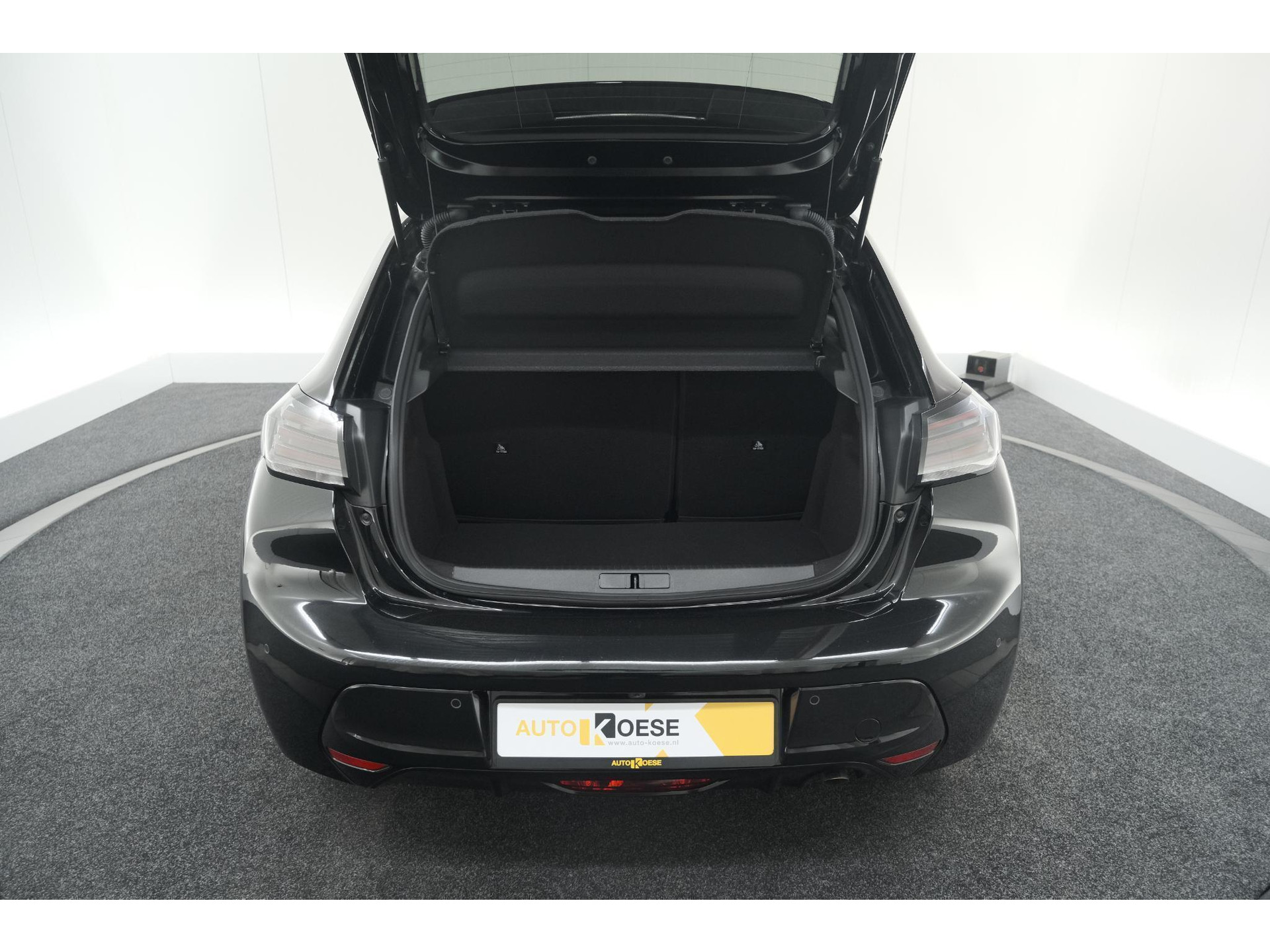 Peugeot 208 PureTech 100 Allure | 360 Camera | Dodehoekdetectie | Navigatie