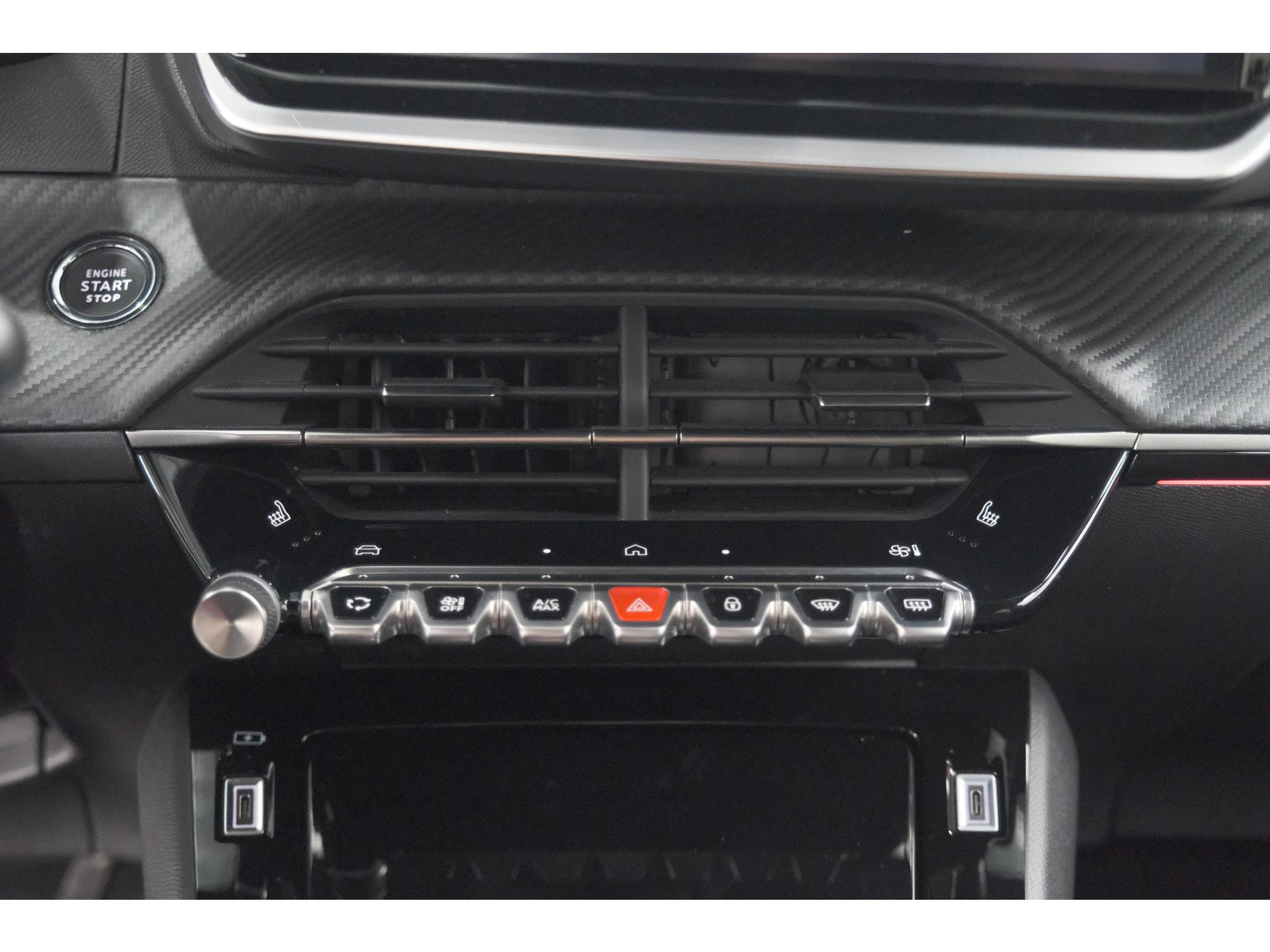 Peugeot 208 1.2 Hybrid 145 e-DCS6 GT | Alcantara Pakket | Camera | Apple Carplay | Stoelverwarming