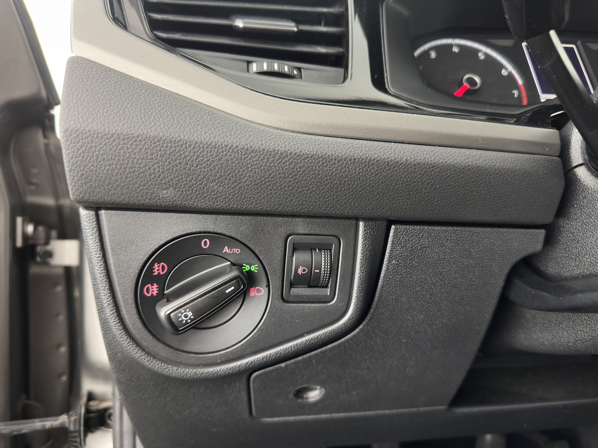 Volkswagen Polo 1.0 TSI Comfortline Business (INCL-BTW) *NAVI-FULLMAP | ADAPTIVE-CRUISE | COMFORT-SEATS | DAB+ | ECC | PARKPILOT*