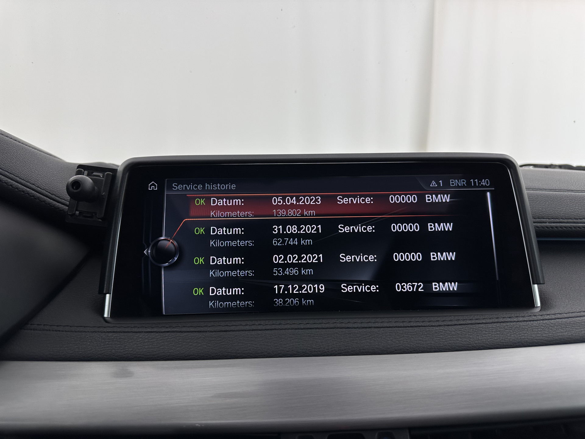 BMW X6 xDrive30d High Executive (INCL-BTW) Aut. *PANO | LEATHER | FULL-LED | HARMAN/KARDON | BLINDSPOT | MEMORY-PACK | DIGI-COCKPIT | HEATED-COMFORTSEATS | NAVI-FULLMAP | PRIVACYGLASS | HEAD-UP | ADAPTIVE-CRUISE | 19"ALU*