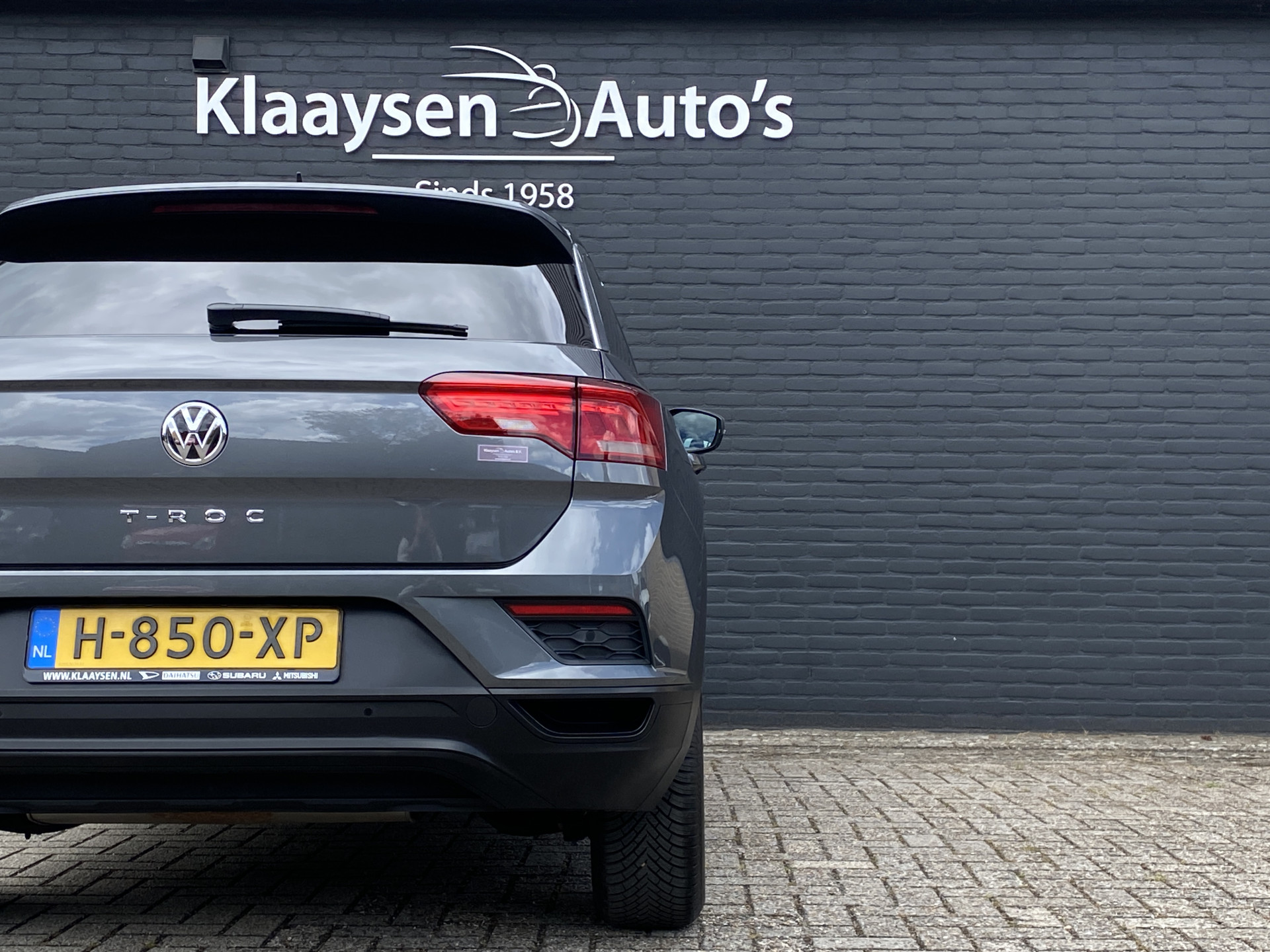 Volkswagen T-Roc 1.0 TSI Style 116 pk | adaptieve cruise control | navigatie | parkeersensoren | all season banden | climate control