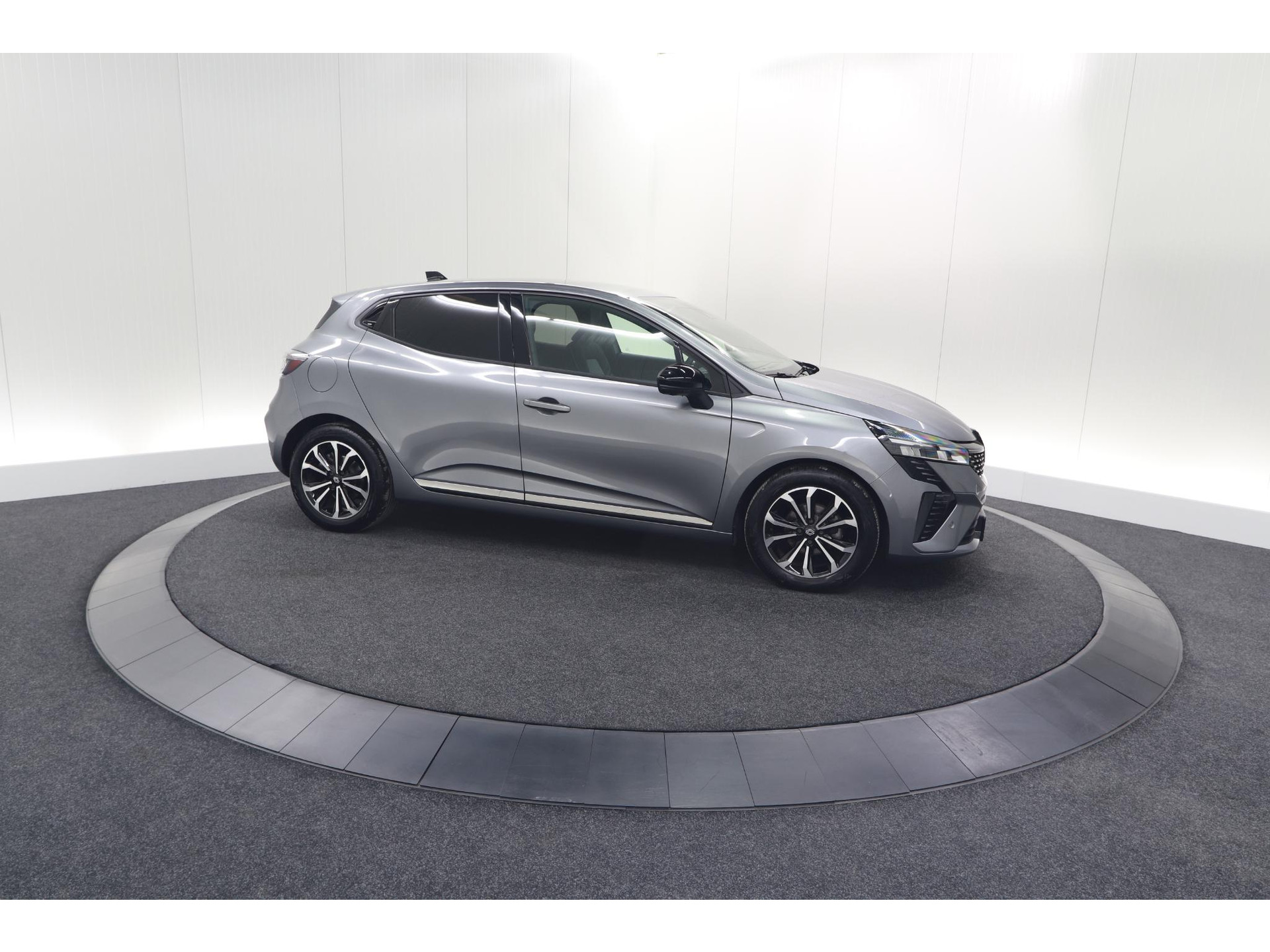 Renault Clio TCe 90 GPF techno | 360 Camera | Dodehoekdetectie | Adaptieve Cruise Control