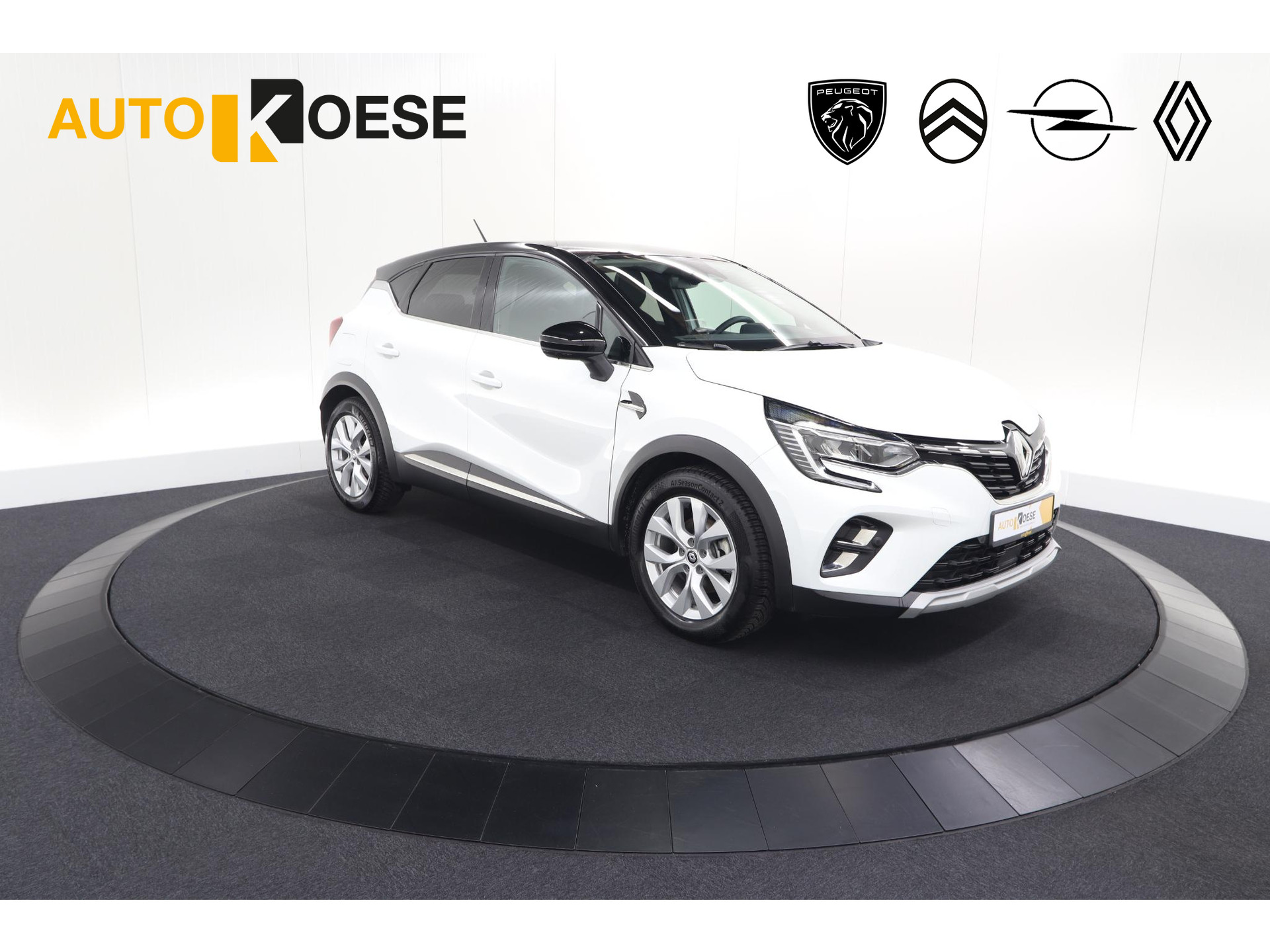Renault Captur 1.6 E-Tech Hybrid 145 Intens | Trekhaak | Camera | Stoelverwarming | Navigatie