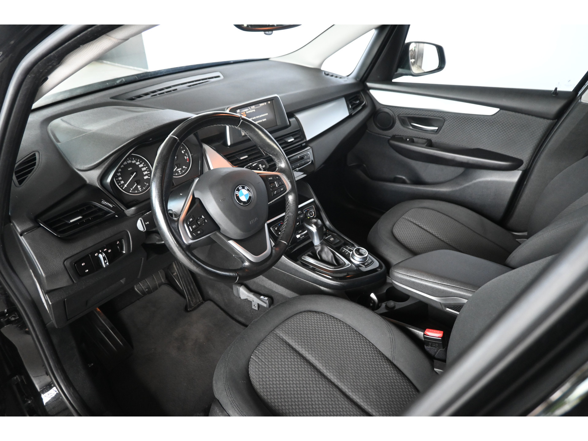 BMW 2-serie Active Tourer 218i Automaat Centennial Executive Navigatie LED Rijklaarprijs! Inruil Mogelijk!