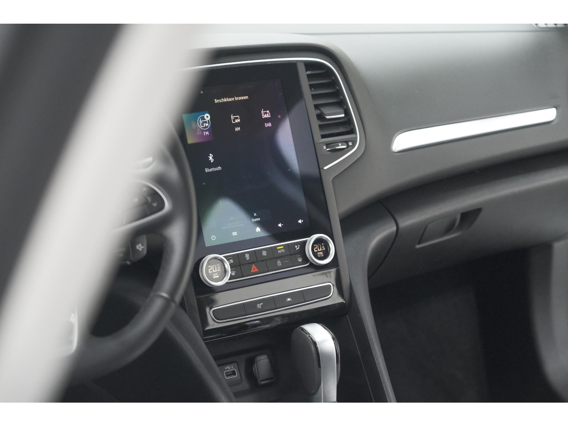 Renault Mégane Estate TCe 140 EDC Techno | Trekhaak | Camera | Navigatie | 9.3 Inch Groot Scherm