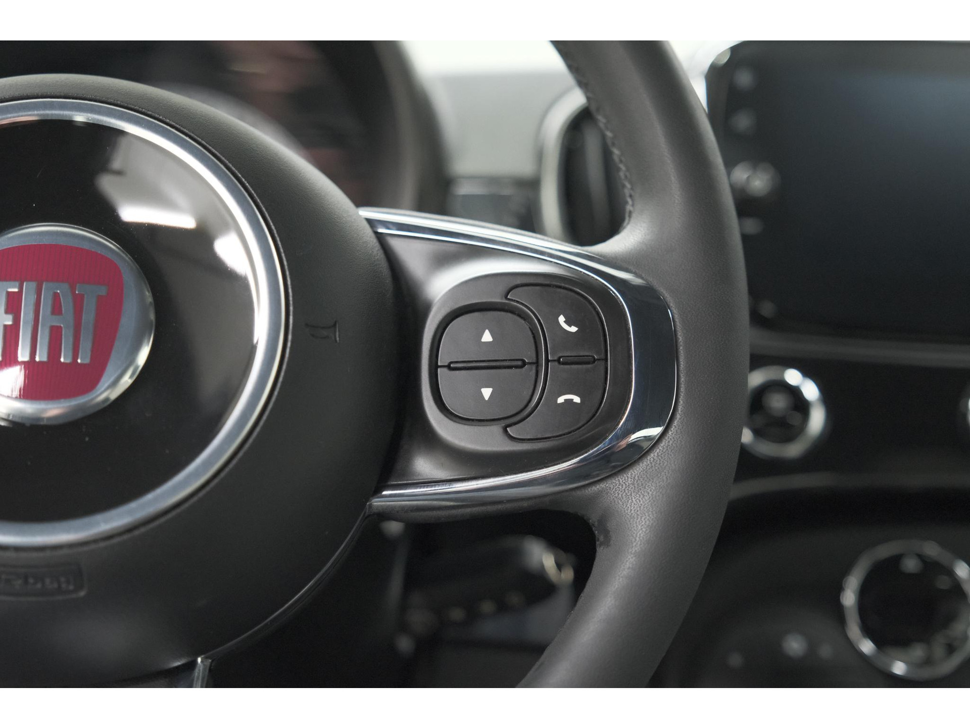 Fiat 500 C 1.0 Hybrid Dolcevita | Apple Carplay | Parkeersensoren | Climate Control