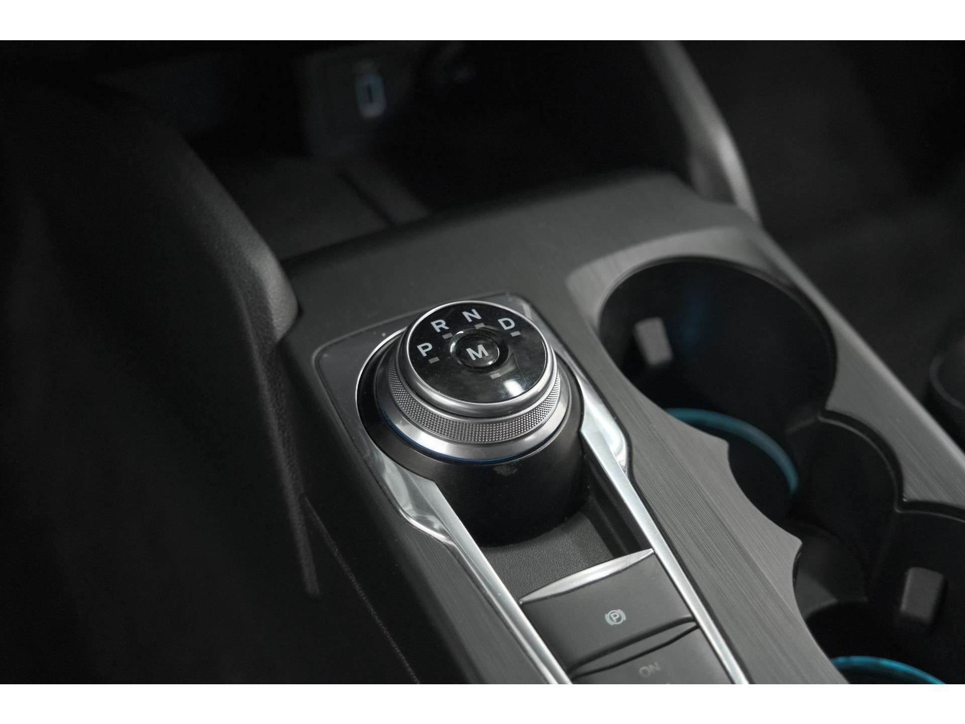 Ford Focus 1.5 EcoBoost Active Business | Lage Kilometerstand | Navigatie | Parkeersensoren | Apple Carplay