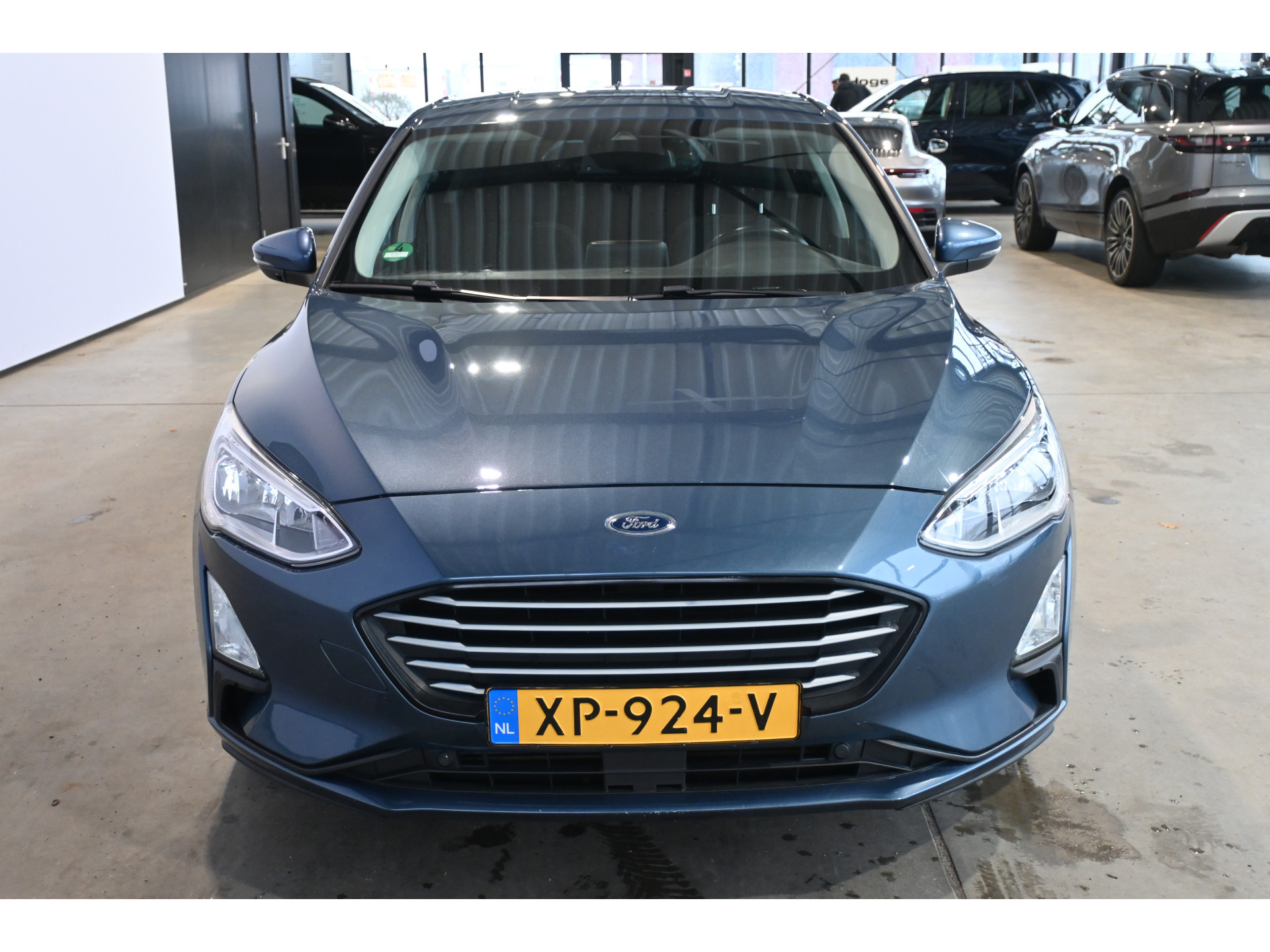 Ford Focus 1.0 EcoBoost Edition Business Lane Assist Adaptieve Cruise Trekhaak Apple Carplay Clima Stoel/Stuur verwarming Inruil Mogelijk!