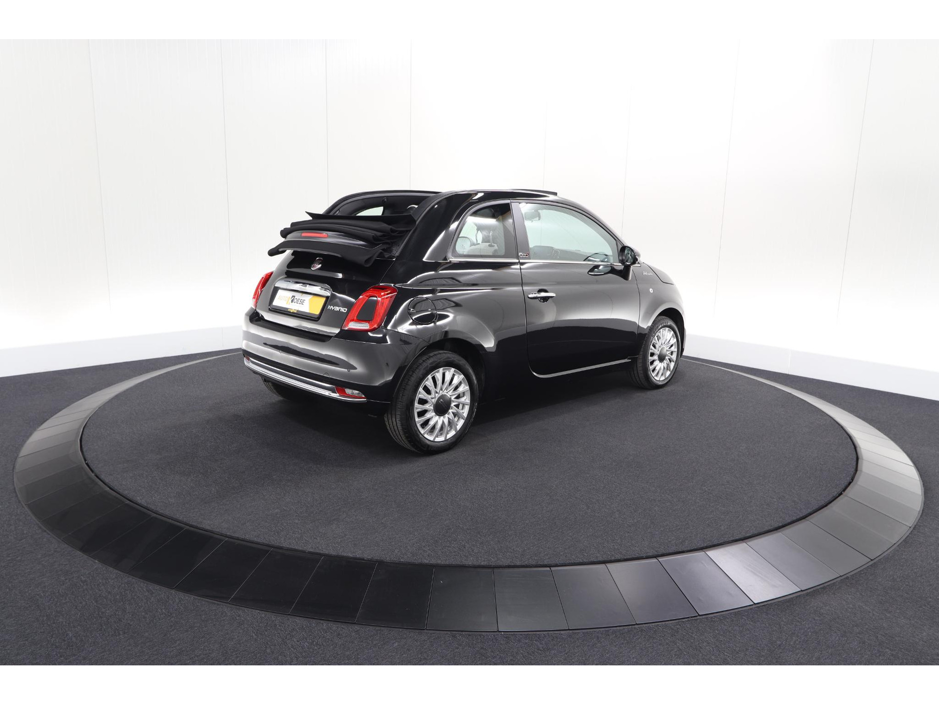 Fiat 500 C 1.0 Hybrid Dolcevita | Elektrisch Vouwdak | Apple Carplay | Parkeersensoren | Climate Control