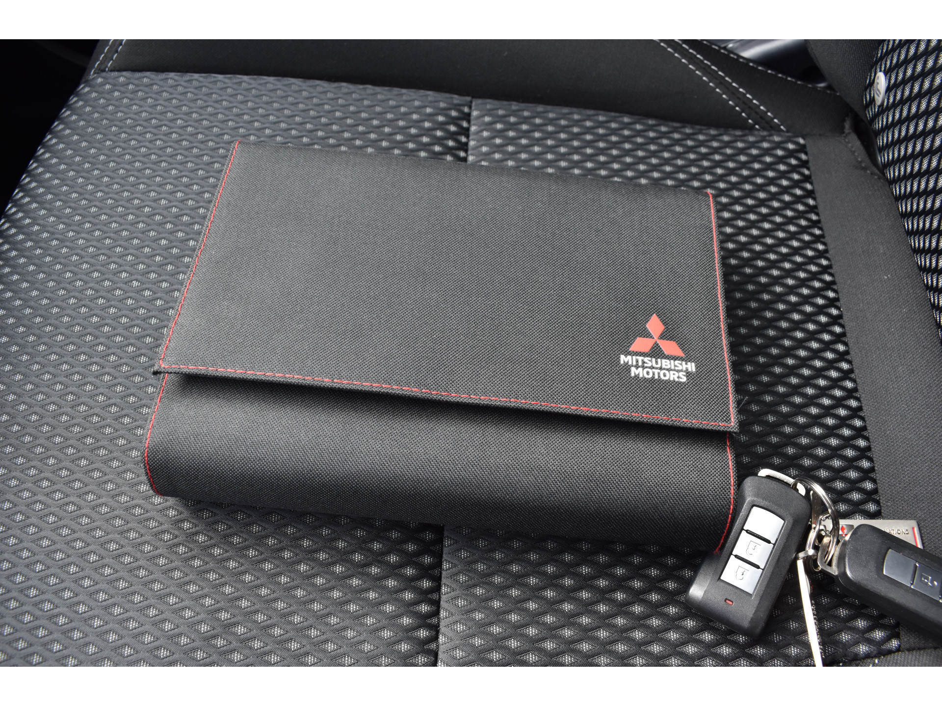 Mitsubishi Outlander 2.4 PHEV Instyle Plugin-hybride