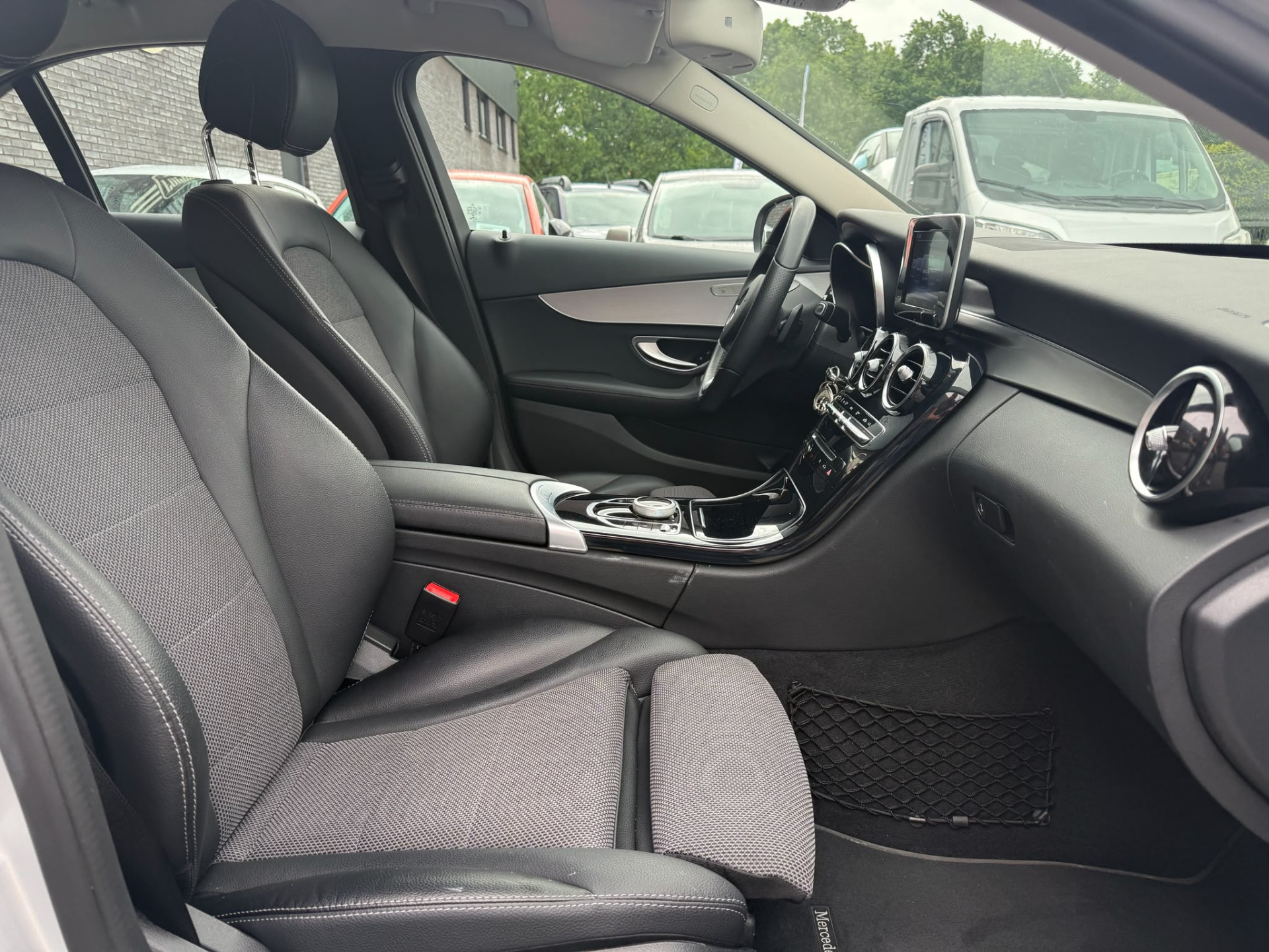 Mercedes-Benz C-klasse 180 Business Solution | 2E EIGENAAR |3/6/12MND GARANTIE | AUTOMAAT | CRUISE | LED | CAMERA | STOELVERW. | NAVI |