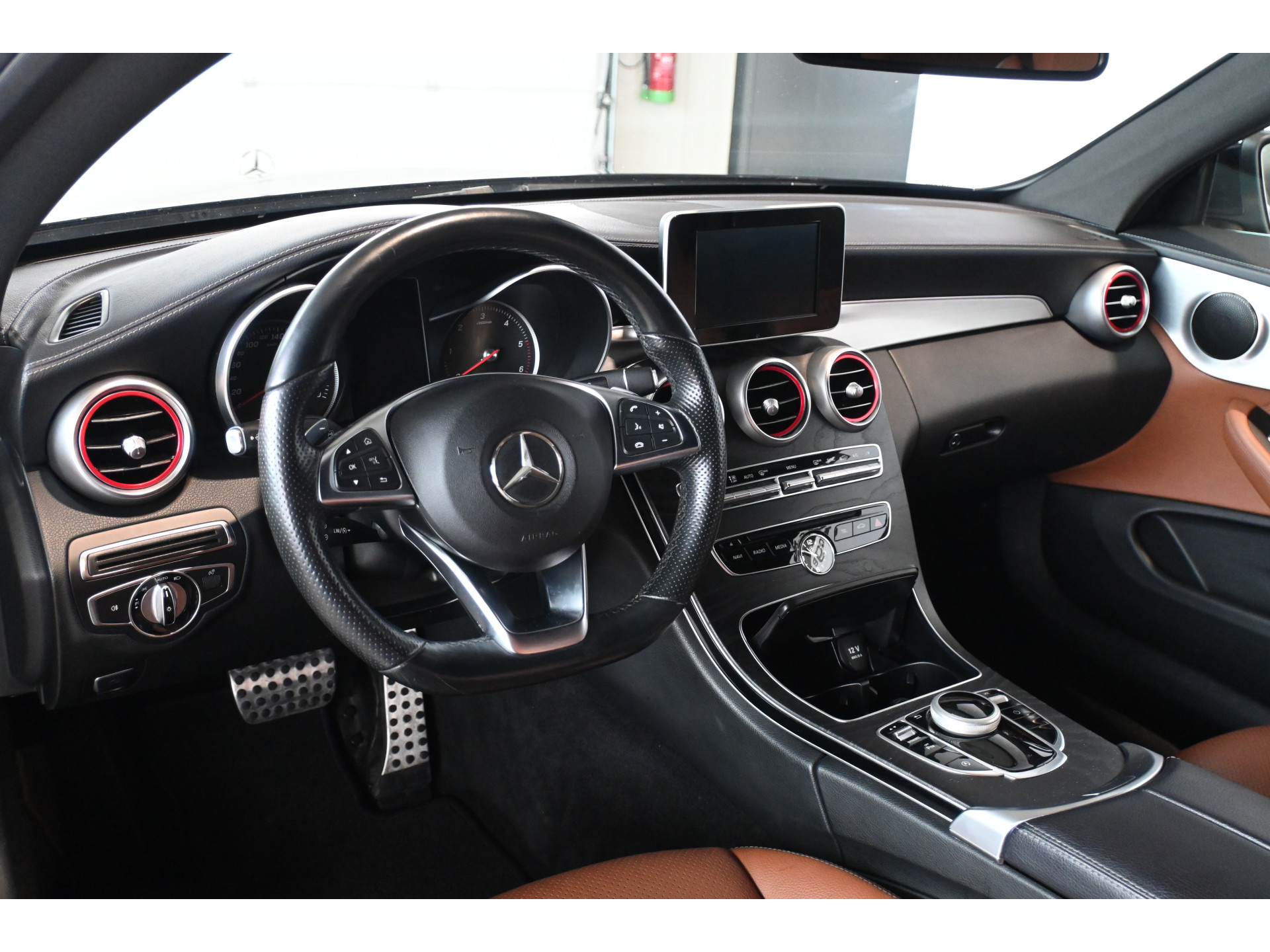 Mercedes-Benz C-klasse Coupé 220 d Edition 1 Automaat Clima Navigatie Leder Stoelverwarming Rijklaarprijs Inruil Mogelijk!