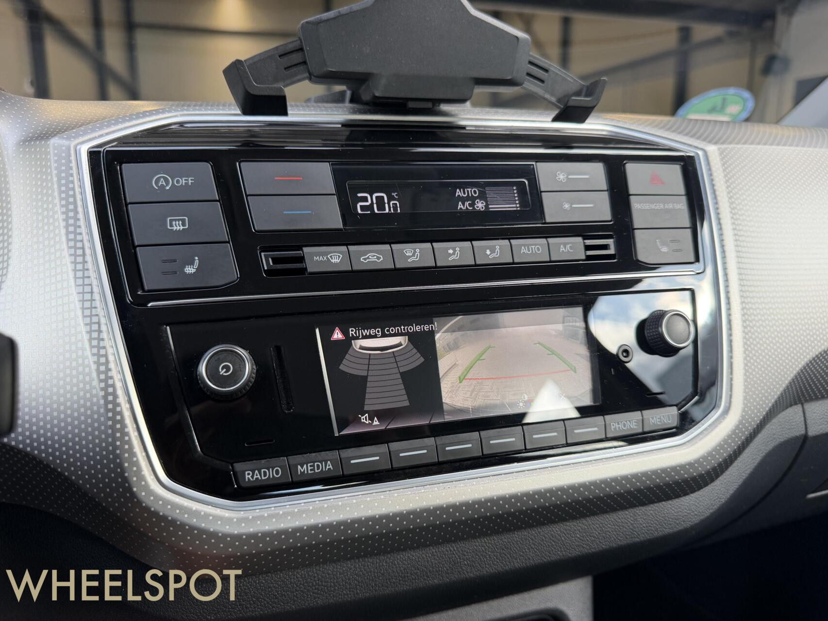 Volkswagen Up! 1.0 BMT high up!|Cruise|Camera|Clima|Stoelver