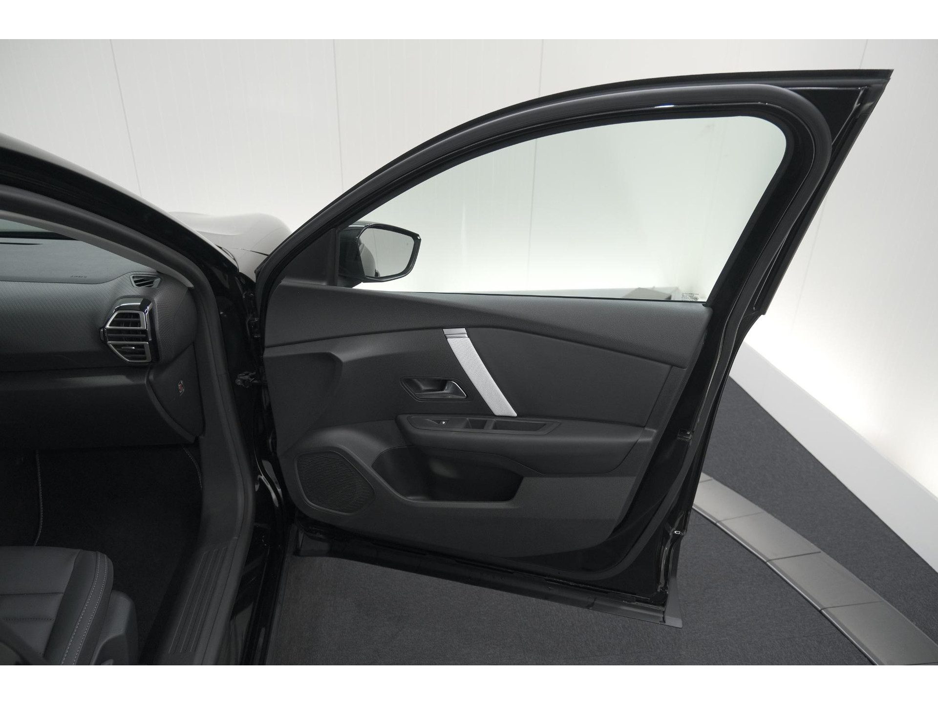 Citroen C4 1.2 Hybrid 145pk Max | 360 Camera | Adaptieve Cruise Control | Navigatie | Apple Carplay