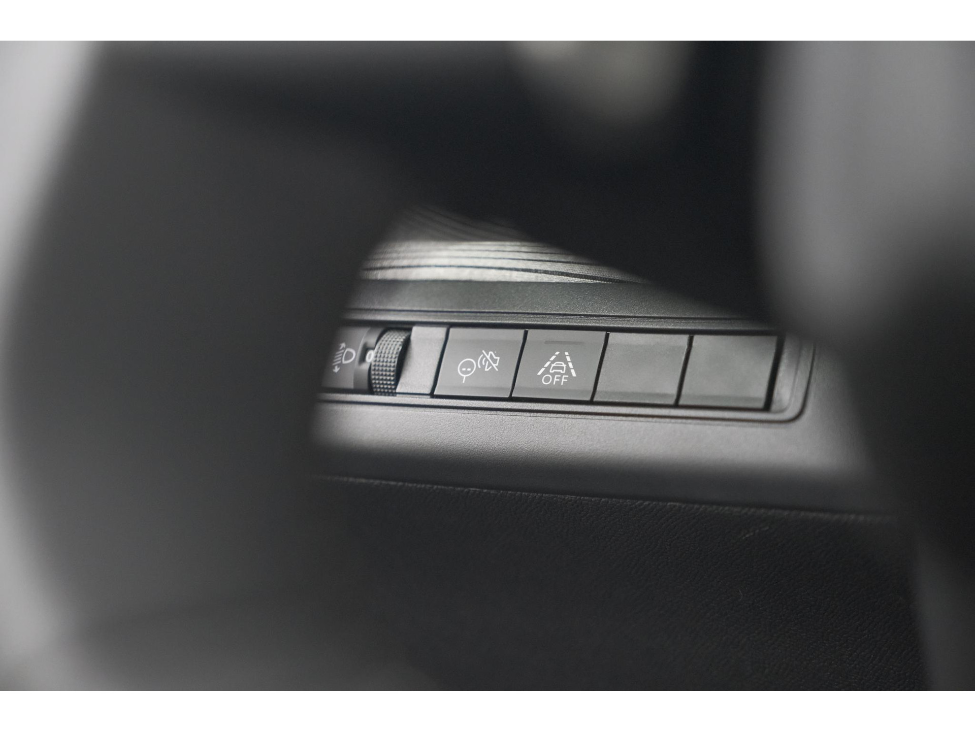 Citroen Ë-C3 Max 113pk 44 kWh | 7 KW Laadfunctie | Camera | Navigatie | Apple Carplay | Parkeersensoren