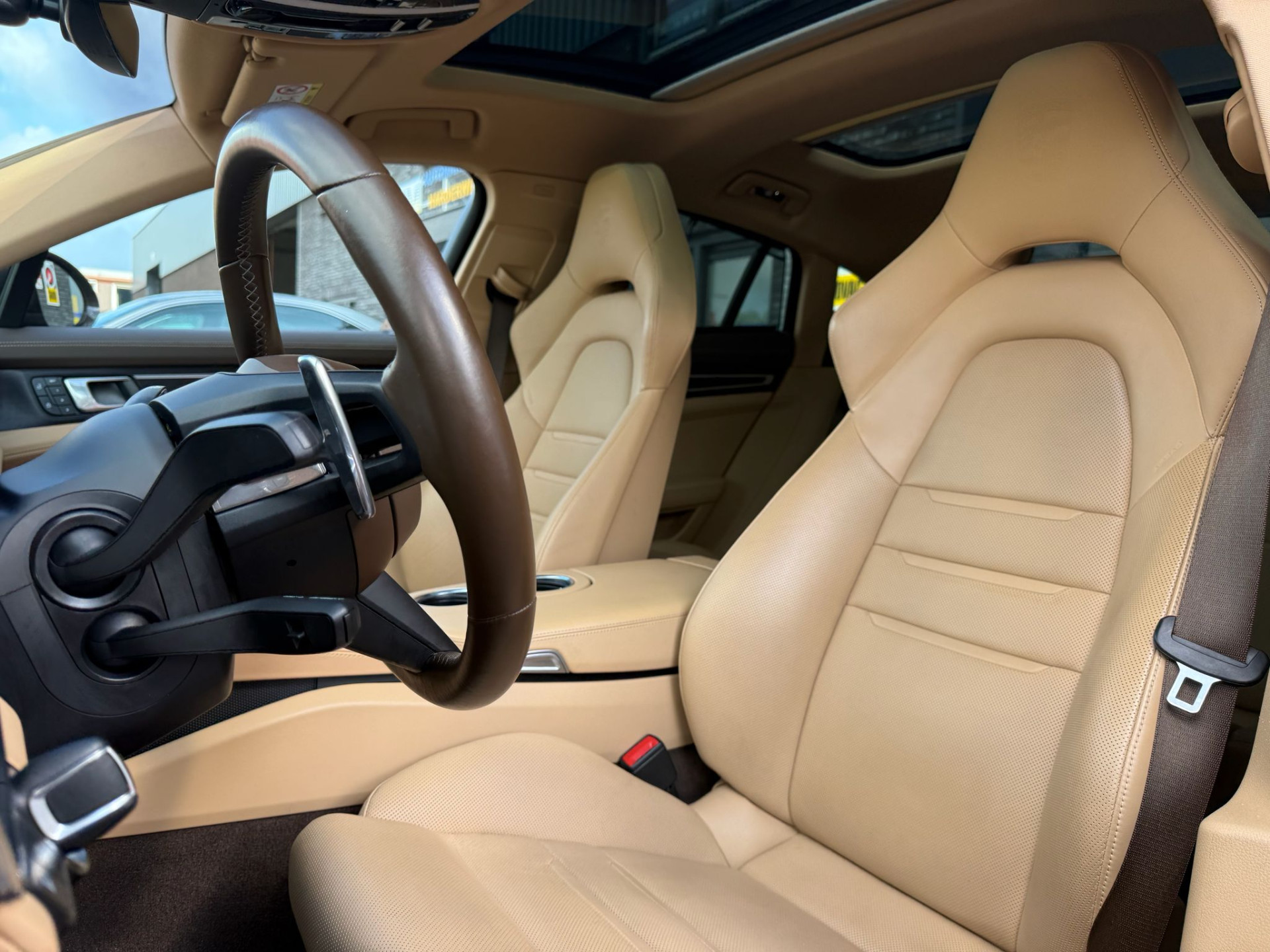 Porsche Panamera 2.9 4 E-Hybrid Platinum Edition | 2E EIGENAAR | 3/6/12MND GARANTIE | ACC | PANO | HUD | CARPLAY | SFEER | 360 CAMERA | BOMVOL | SOFTCLOSE |