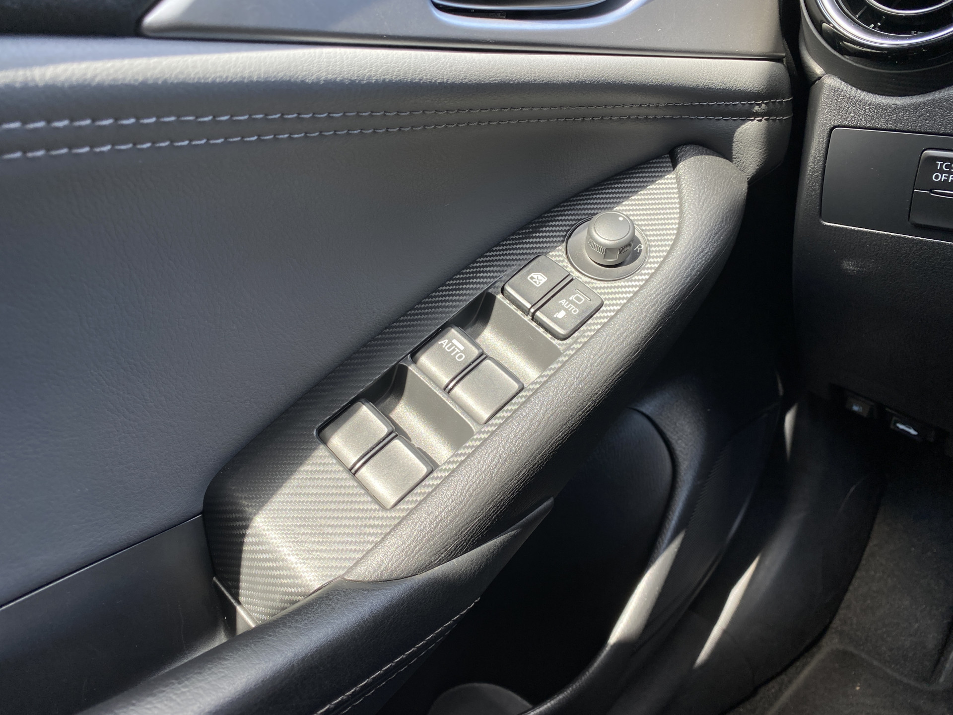 Mazda CX-3 2.0 SkyActiv-G 120 GT-M AUT. | navigatie | trekhaak | leder interieur | head up display | camera | apple carplay