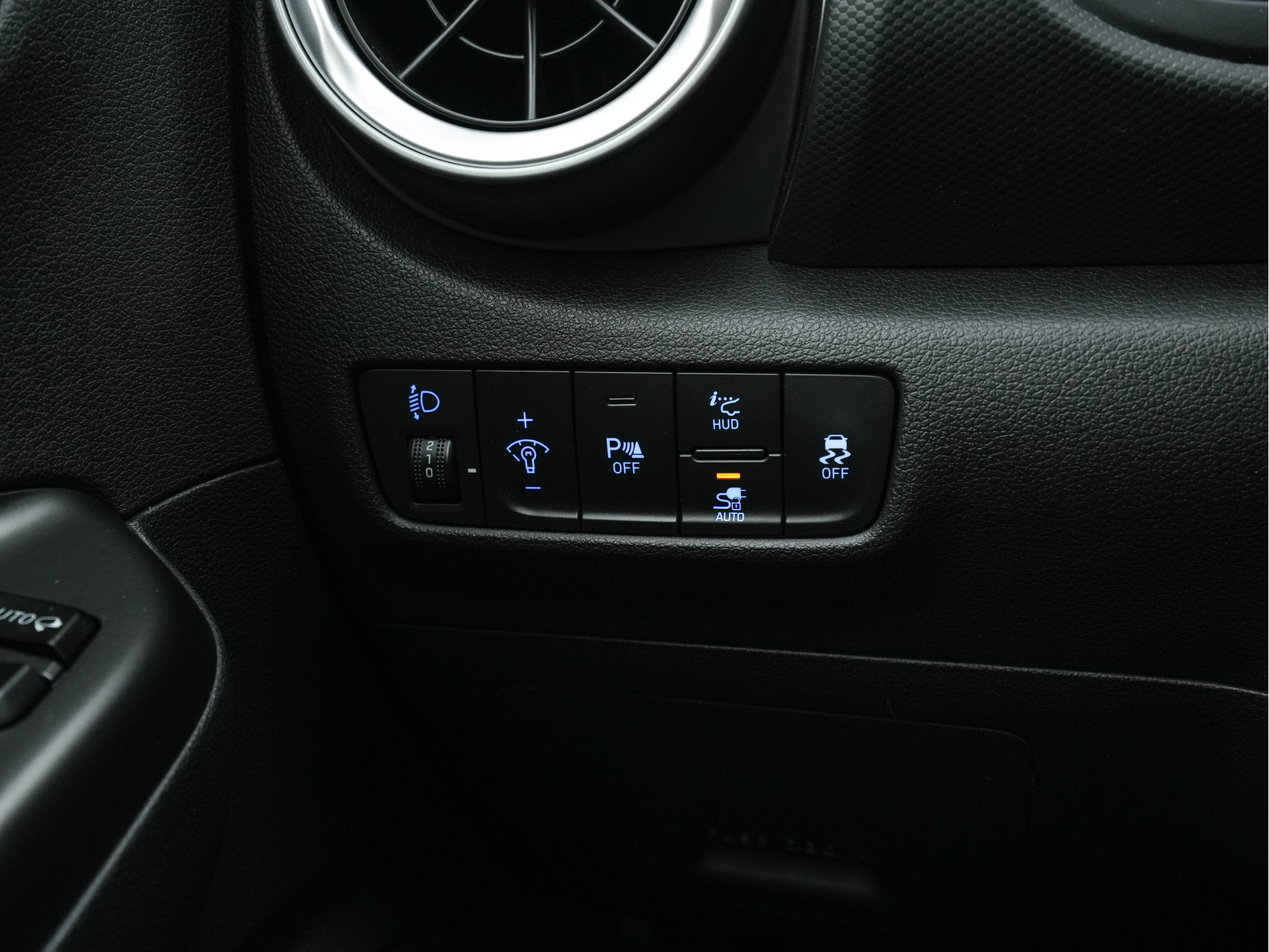 Hyundai Kona EV Fashion 39 kWh [ 3-Fase ] {SOH-100%} (INCL-BTW) Aut. *HEAT-PUMP | NAVI-FULLMAP | DIGI-COCKPIT | FULL-LED | KRELL-AUDIO | LANE-ASSIST | KEYLESS | CAMERA | HEAD-UP | SHIFT-PADDLES | DAB | ADAPT.CRUISE | COMFORT-SEATS | 17 "ALU*