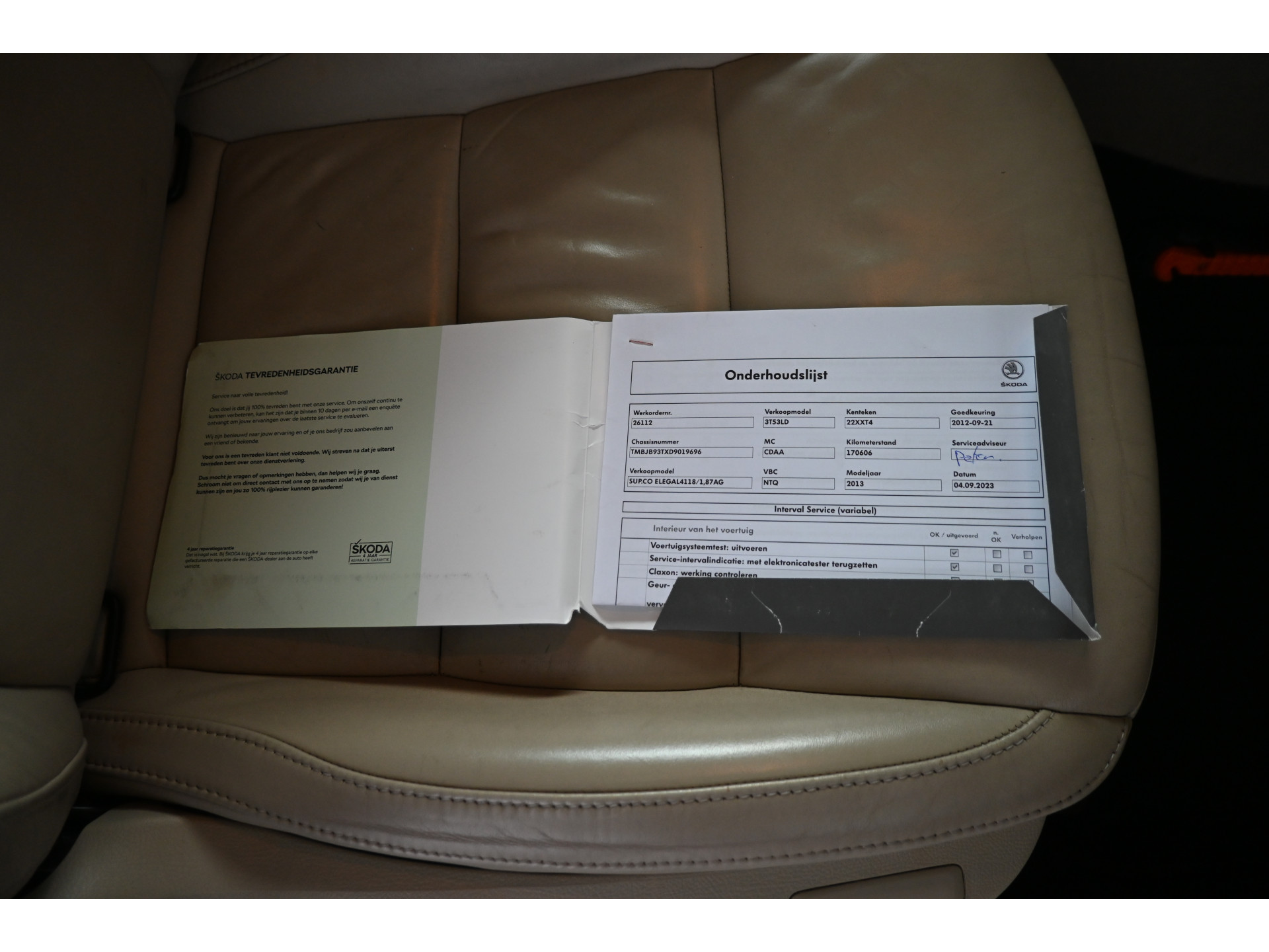 ŠKODA Superb Combi 1.8 TSI Elegance Business Line Automaat Navigatie Leder All in Prijs! Inruil Mogelijk!