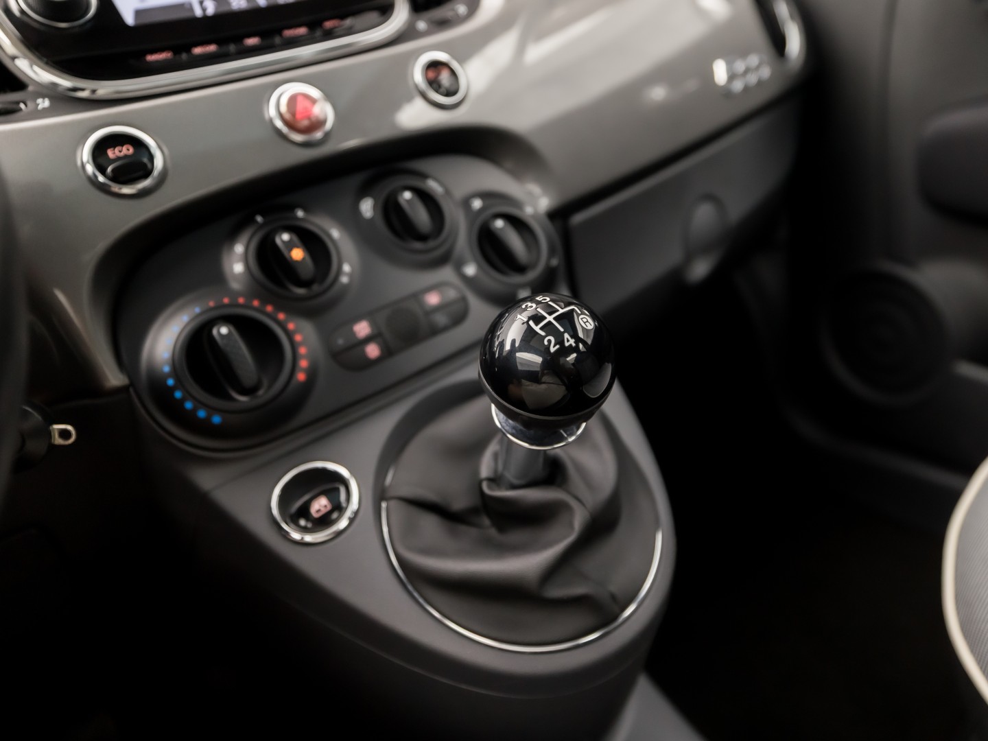Fiat 500 0.9 TwinAir Turbo Sport (PANORAMADAK, NAVIGATIE, LM VELGEN, SPORTSTOELEN, ELEK RAMEN, BLUETOOTH, NIEUWSTAAT)