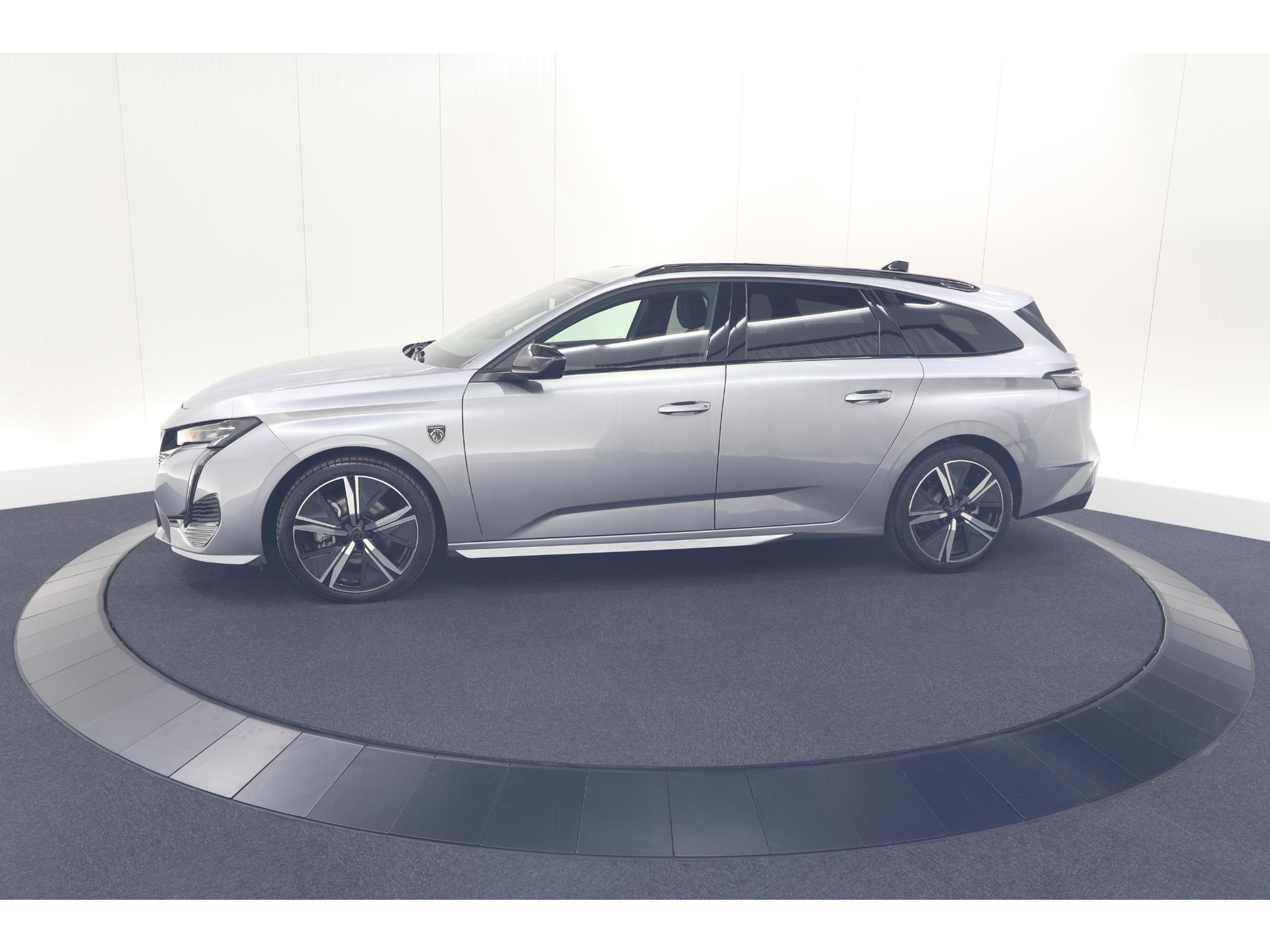 Peugeot 308 SW 1.2 Hybrid 136 e-DCS6 GT | Camera | Adaptieve Cruise Control | Apple Carplay