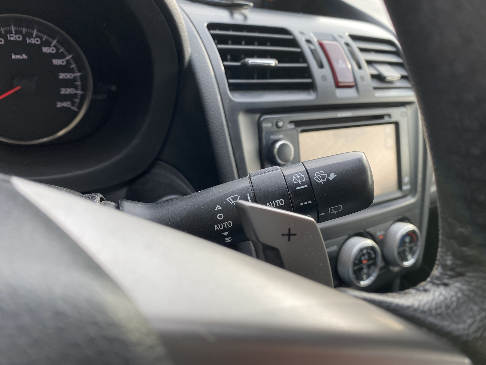 Subaru XV 2.0i Premium AWD 150 pk AUT. | dealer onderhouden | navigatie | leer | schuif-/kanteldak | cruise control | camera