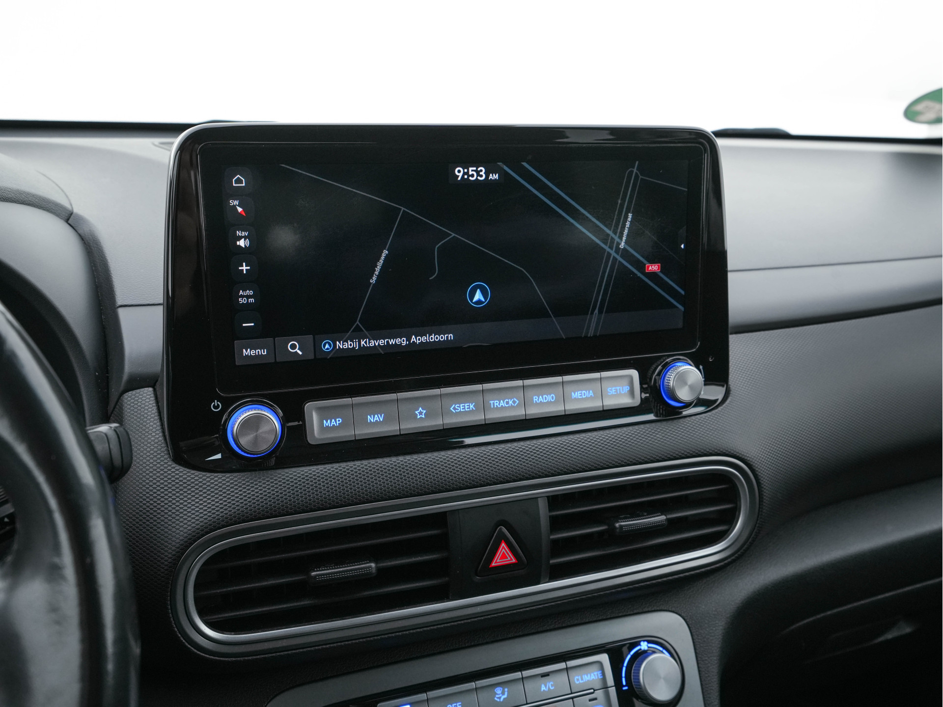 Hyundai Kona EV Fashion 64 kWh (3-Fase) {SOH-100%} (INCL-BTW)  Aut * HEATPUMP | NAVI-FULLMAP | LEATHER-FABRIC | KEYLESS | CAMERA | DAB | ECC | PDC | ADAPTIVE-CRUISE | LANE-ASSIST | HEATED SEATS | PRIVACY-GLASS | HEAD-UP | SHIFT-PADDLES | 17"A