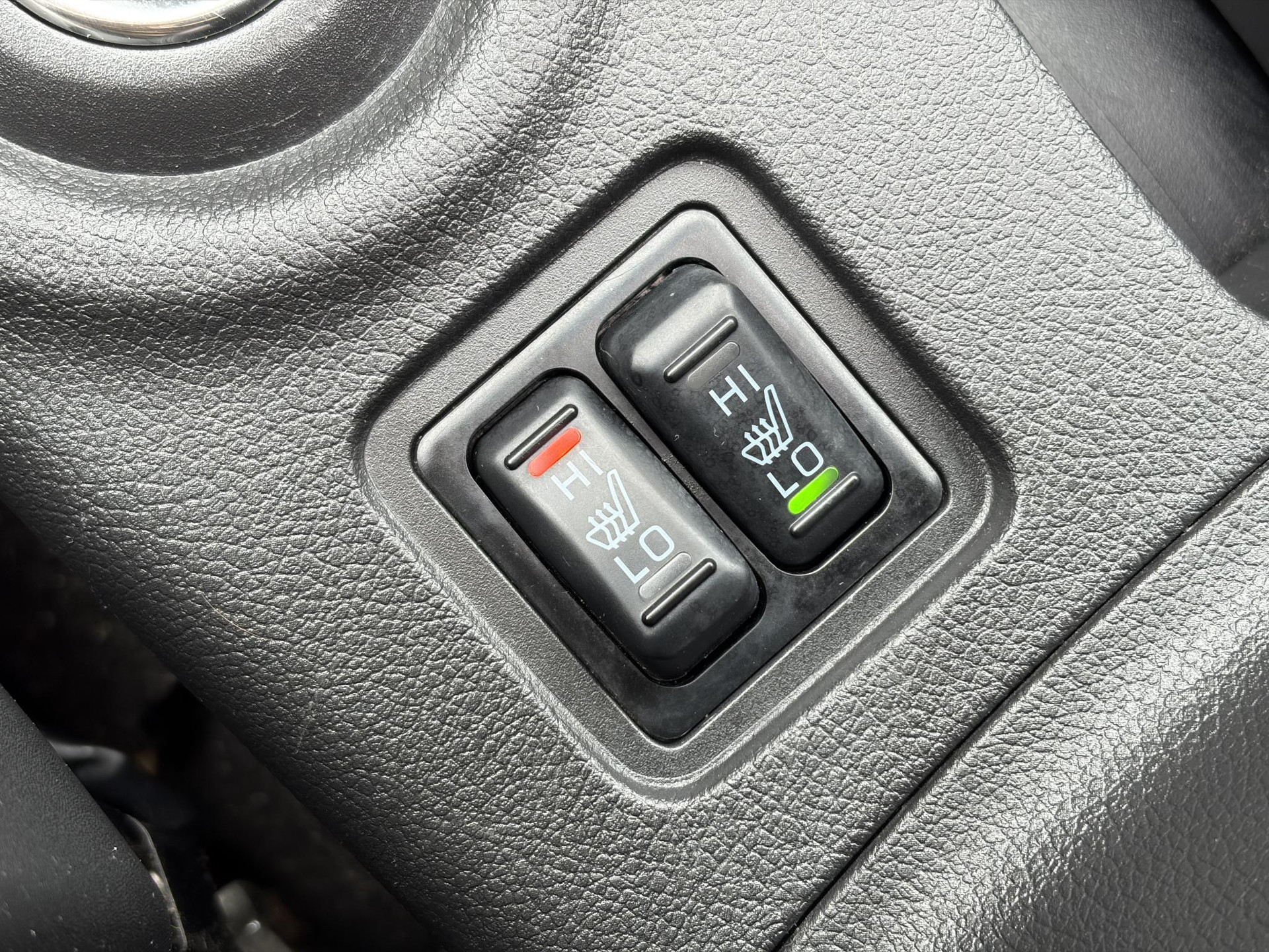 Mitsubishi Outlander 2.0 PHEV Executive Edition Trekhaak,Schuifdak,Leder,Stoelverw-Koeling,Camera,Navi,Keyless,Clima,Cruise,Lm velgen,Pdc,V+A,Rijstrooksensor,Extra velgen,N.A.P,Nieuwe Apk bij Aflevering