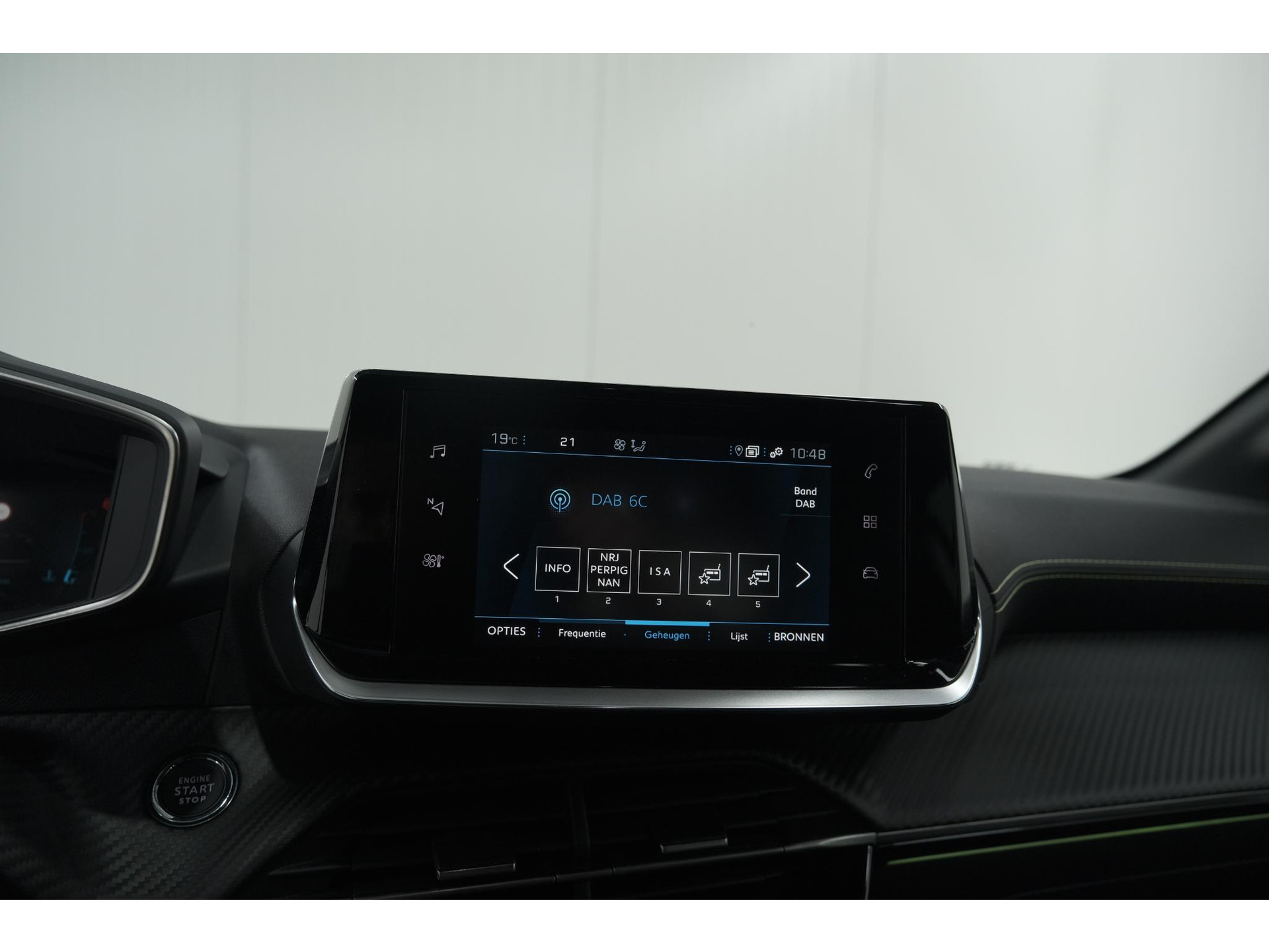 Peugeot 208 PureTech 100 GT | Camera | Adaptieve Cruise Control | Navigatie | Apple Carplay
