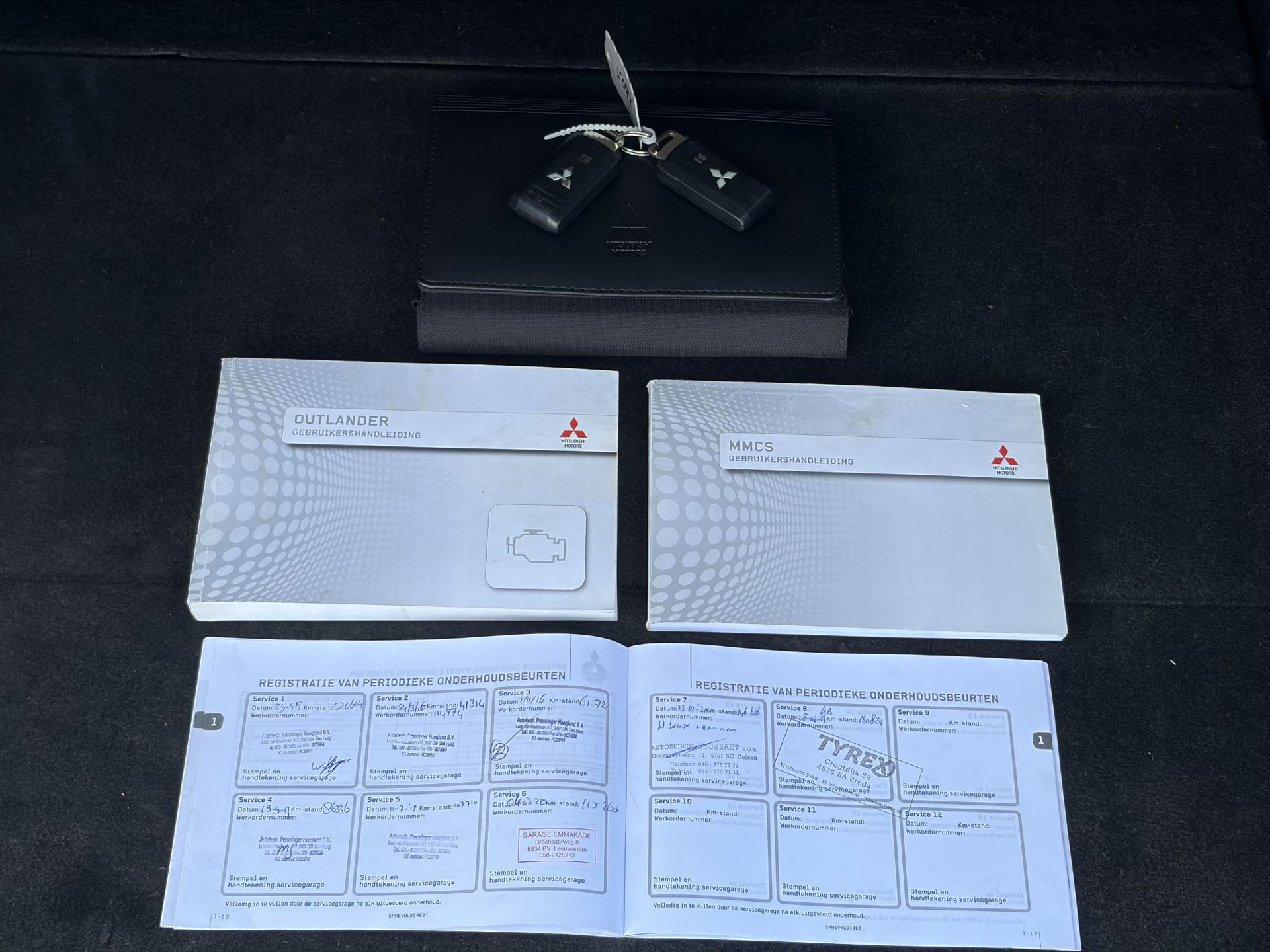 Mitsubishi Outlander 2.0 PHEV Business Edition SOH 73%,Trekhaak,Navi,Camera,Keyless,Halfleder,Clima,Cruise,Lm velgen,N.A.P,Apk tot 04-2027