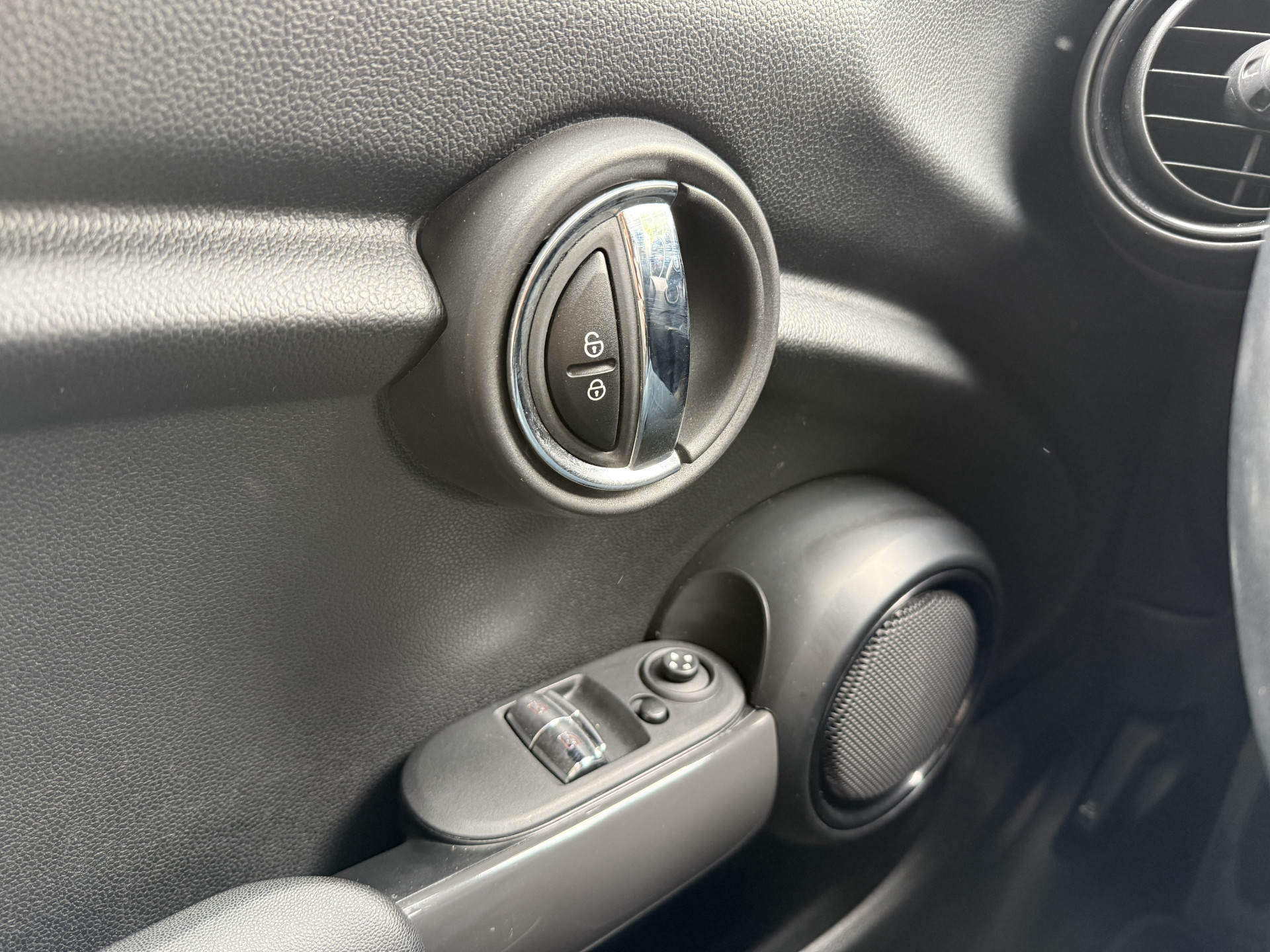 MINI Mini 1.2 One | Stoelverwarming | Airco | Bluetooth