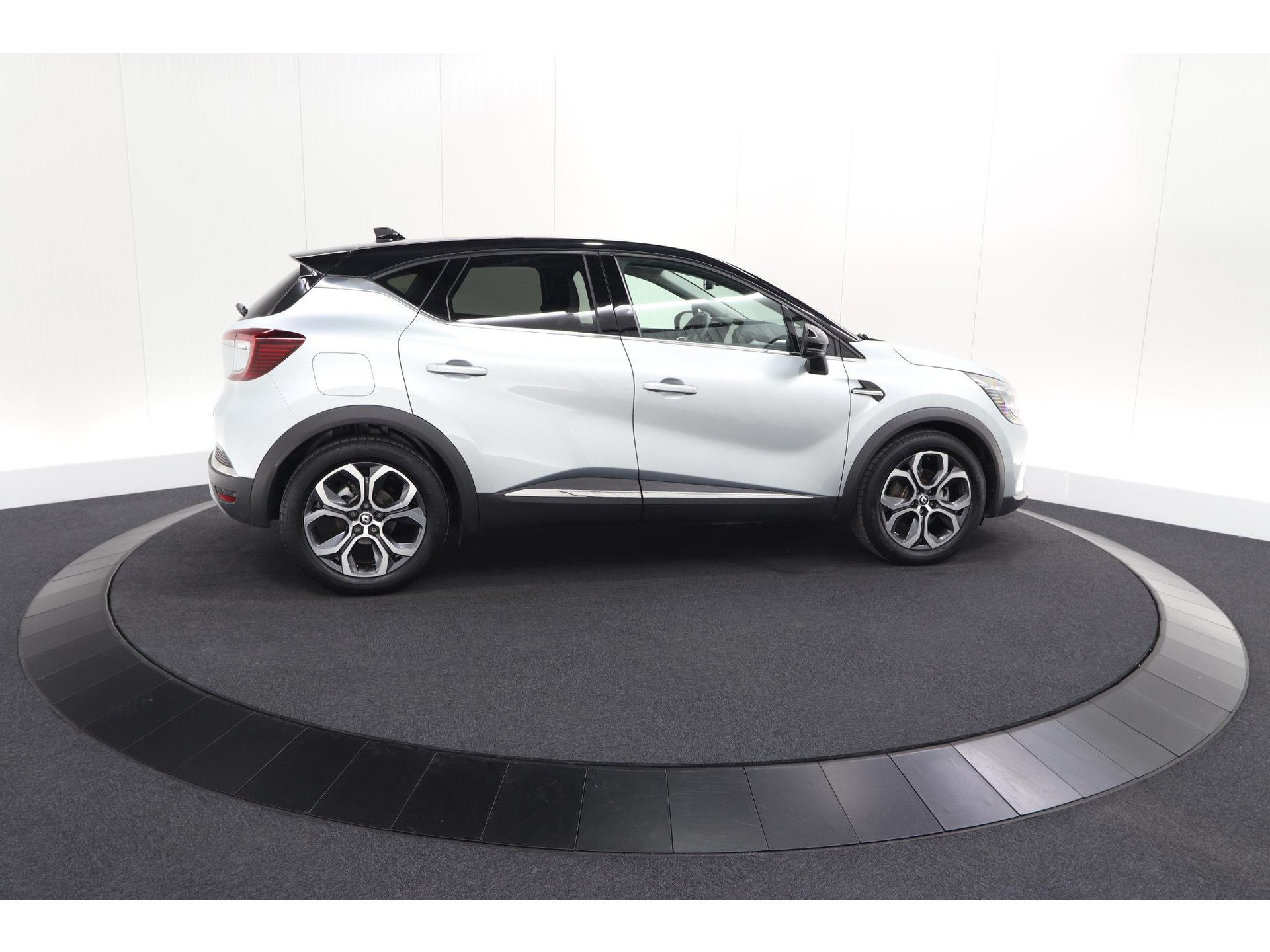 Renault Captur 1.6 E-Tech full hybrid 145 techno | Pack Full Screen | Camera | Navigatie | Parkeersensoren