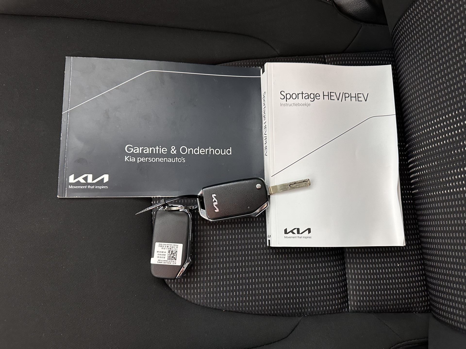 Kia Sportage 1.6 T-GDi Hybrid Dynamic-Line AWD (Plug-In) (INCL-BTW)  Aut. *FULL-LED | ADAPTIVE-CRUISE | WIDESCREEN-COCKPIT | NAVI-FULLMAP | DAB | COMFORTSEATS | ECC | SHIFTPADDLES | CAMERA | PDC | CARPLAY | 19''ALU*